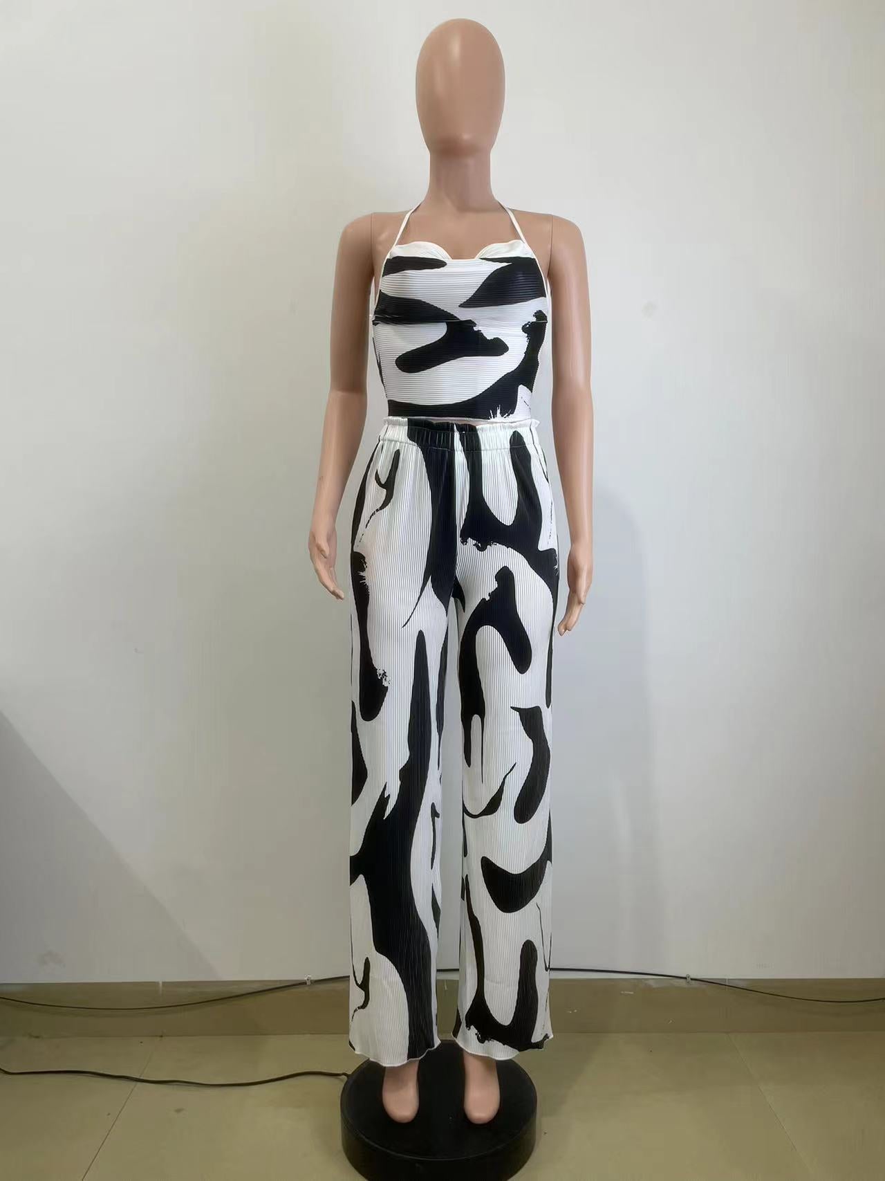 Women Summer Printed Halter Neck Wide Leg Pants Casual Two-piece Set 6