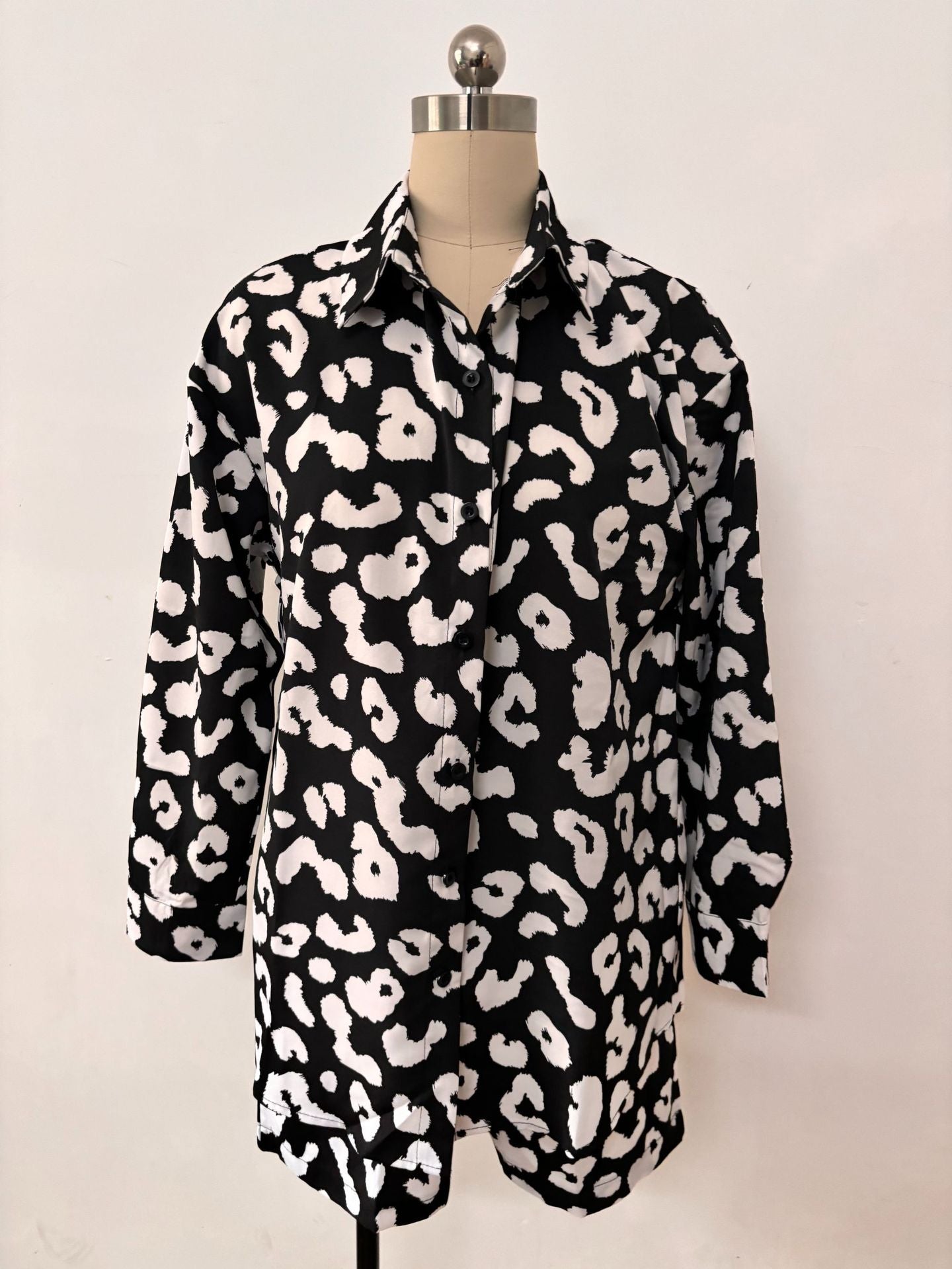 Women Summer Pattern Printed Shirt and Shorts Two-piece Set 14