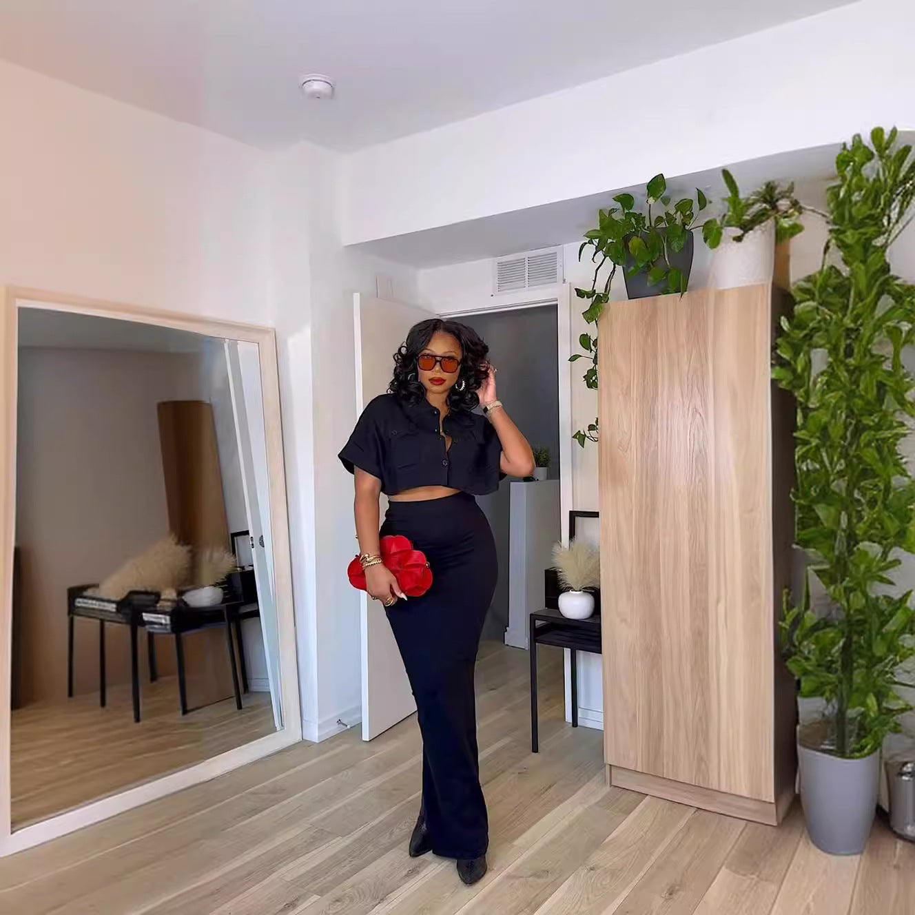 Spring Fashion Casual Black Short Sleeve Crop  Shirt Slim Fit Skirt Two Piece Set 4