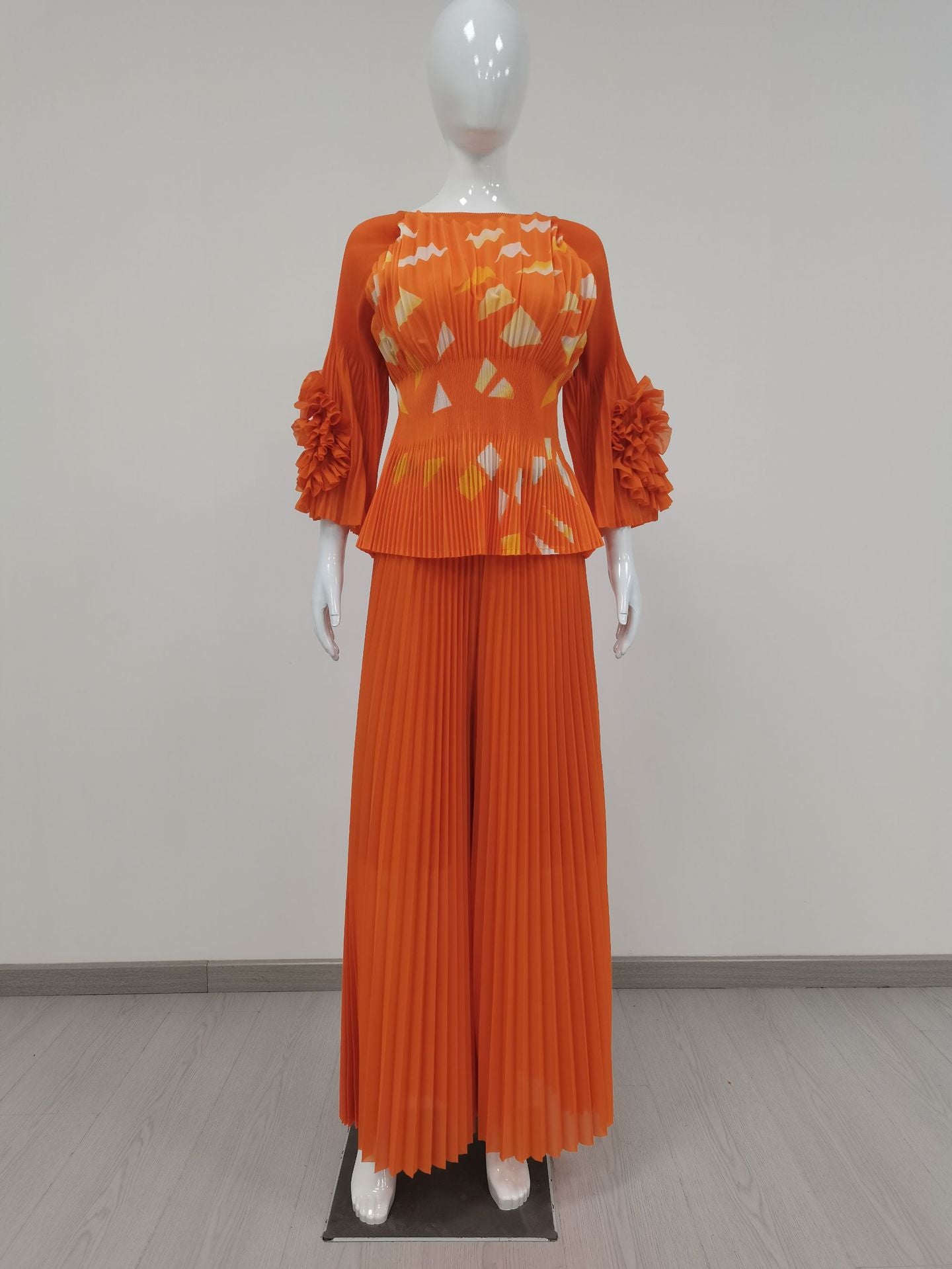 Plus Size Women Casual Pleated Top and Wide Leg Pants Two Piece Set