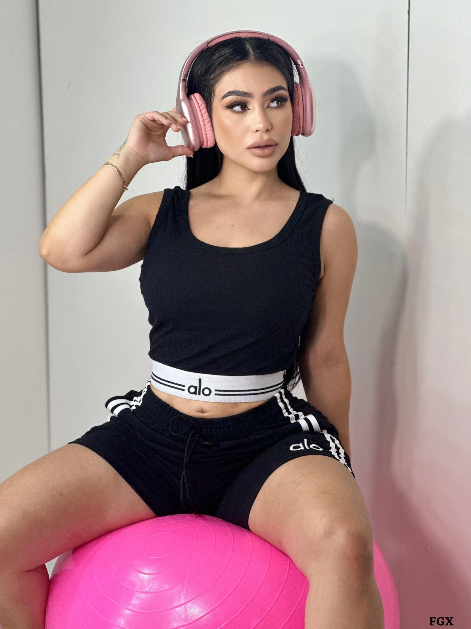 Women summer Solid embroidery Round Neck Sleeveless Vest Shorts Two-Piece Set