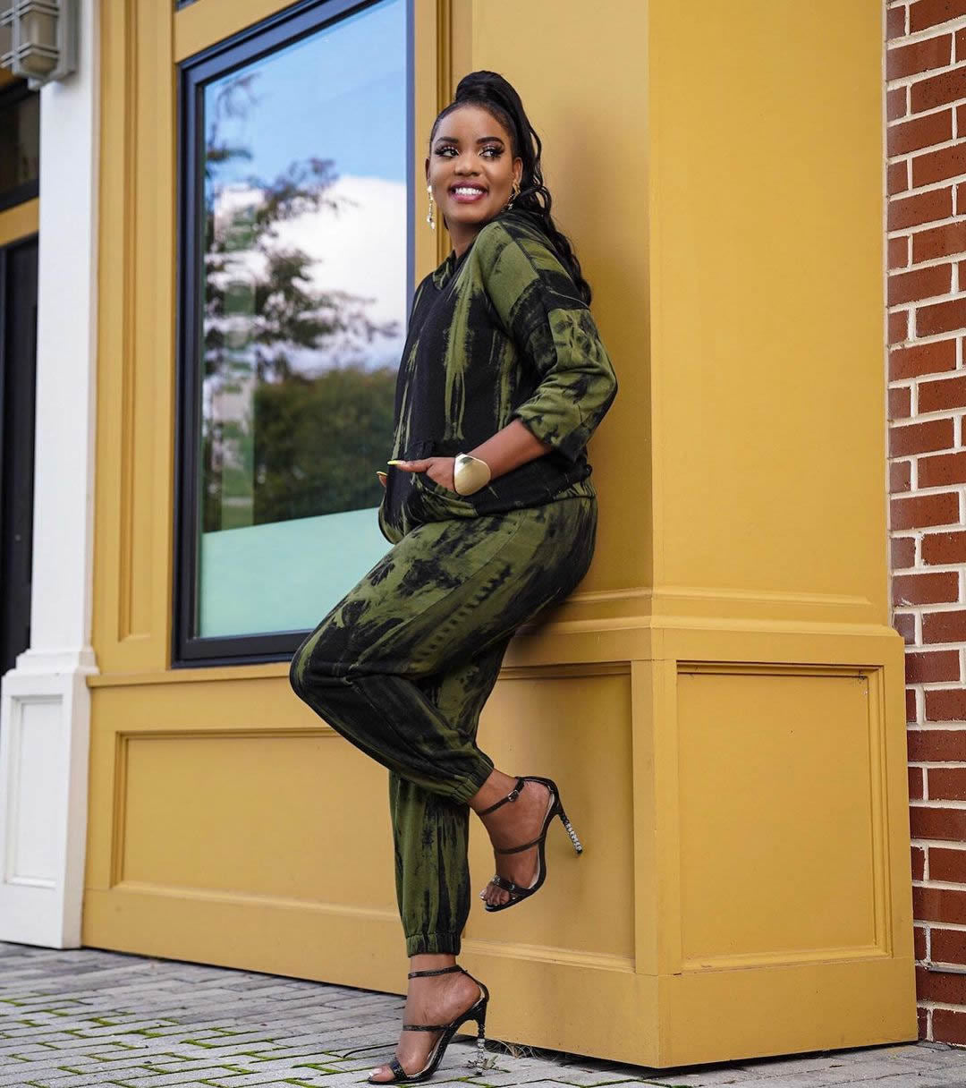 Plus Size Women's Printed Two-Piece Casual Set with Hat