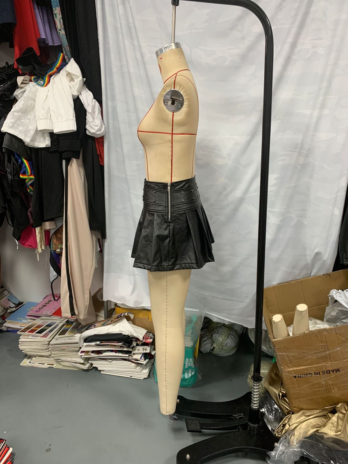 Women Solid Metal Pu-Leather Pleated Skirt 6