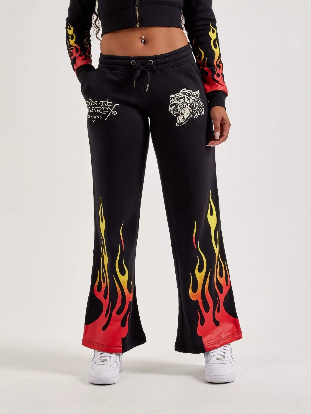 Women Printed Cropped Hoodies and Sweatpants Two-Piece Set 3