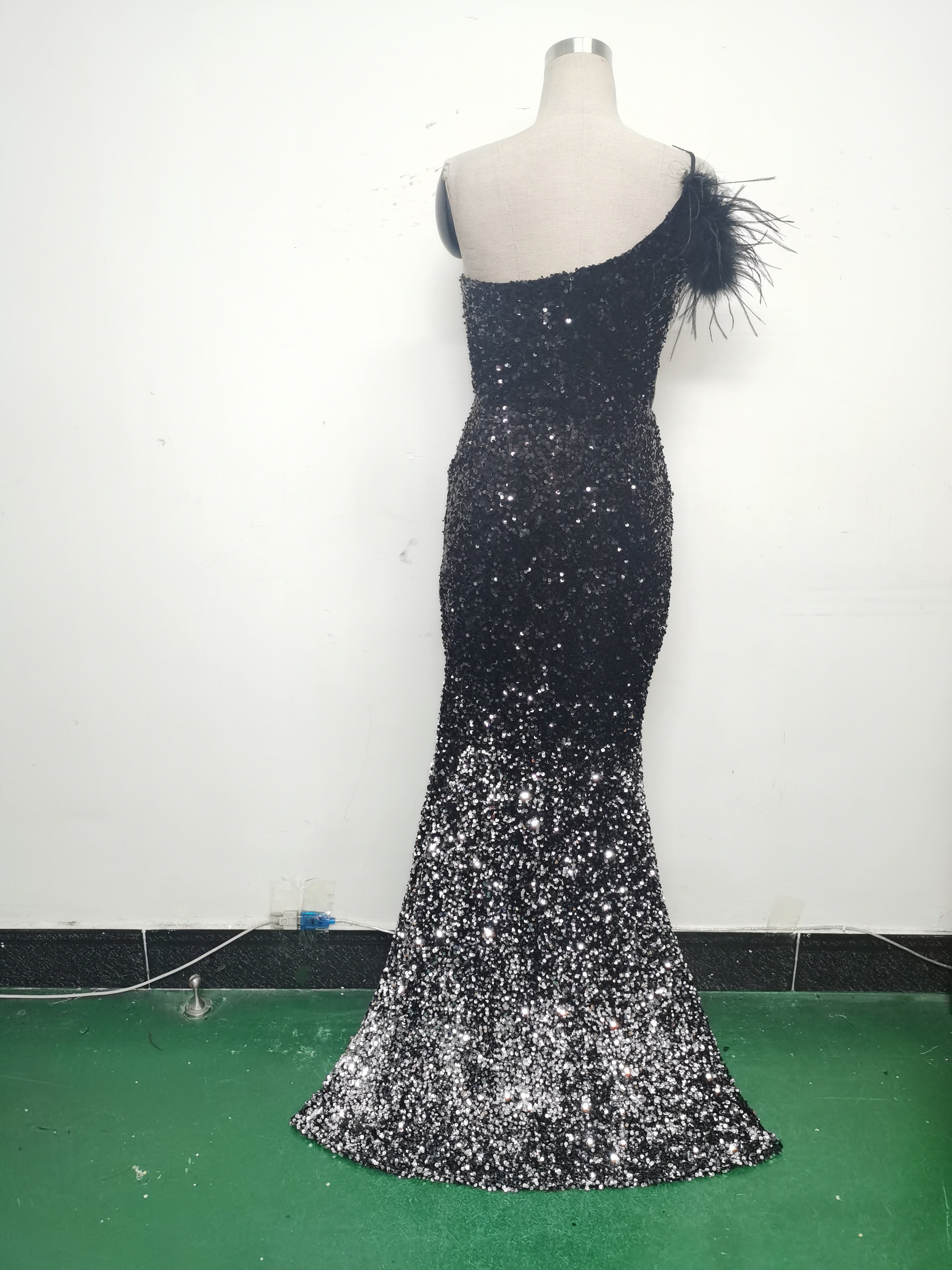 Women Gradient Velvet Bottom Beaded Ostrich Feather One Shoulder Slash Shoulder Slit Evening Dress 22