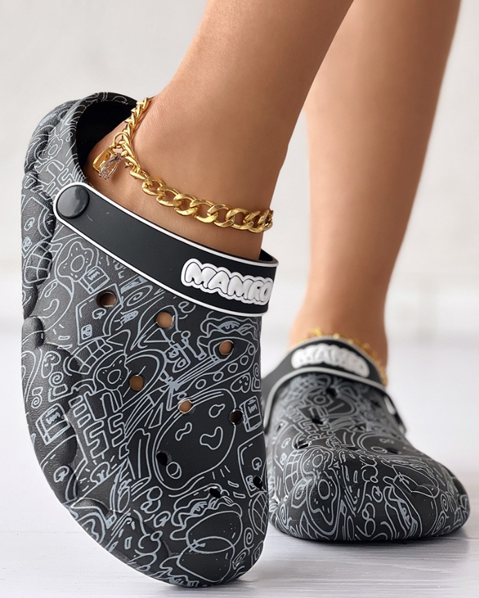 Women Outdoor Wear Print Platform Clogs