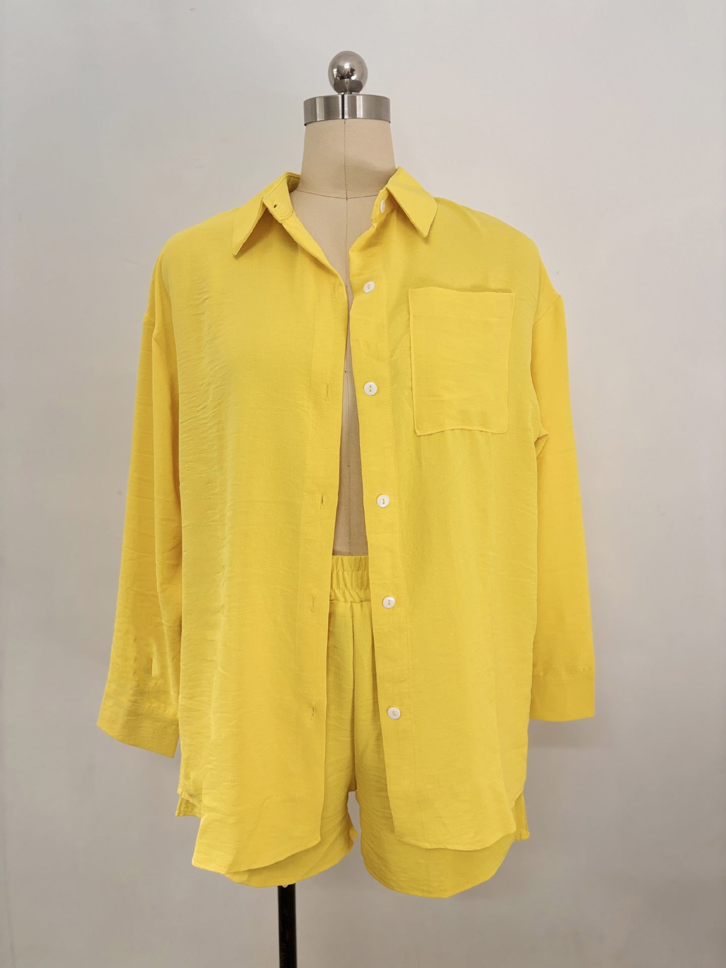 Spring and Spring Women's Solid Color Long-Sleeved Shirt Elastic Waist Loose Shorts Casual Two-Piece Set 22