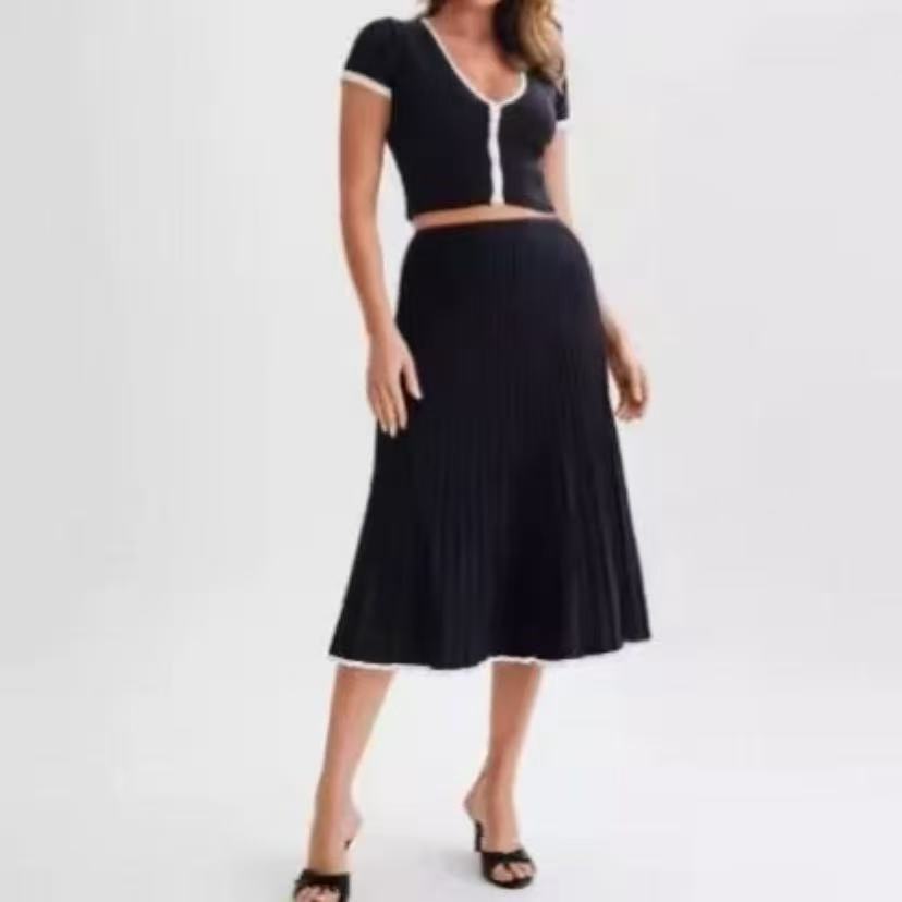 Women Spring and Summer Elegant Short Sleeve Top and Skirt Two-piece Set 4