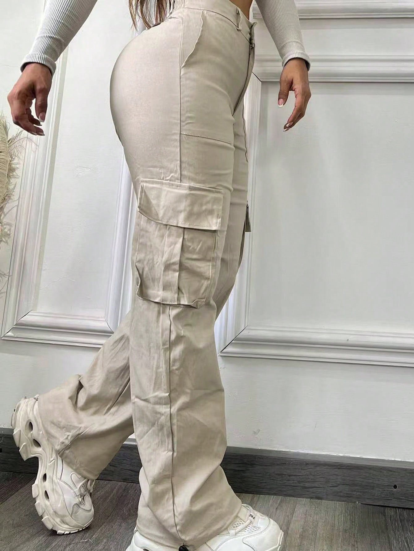 Fashion High-Waist Straight Multi-Pocket Cargo Casual Women's Pants 3