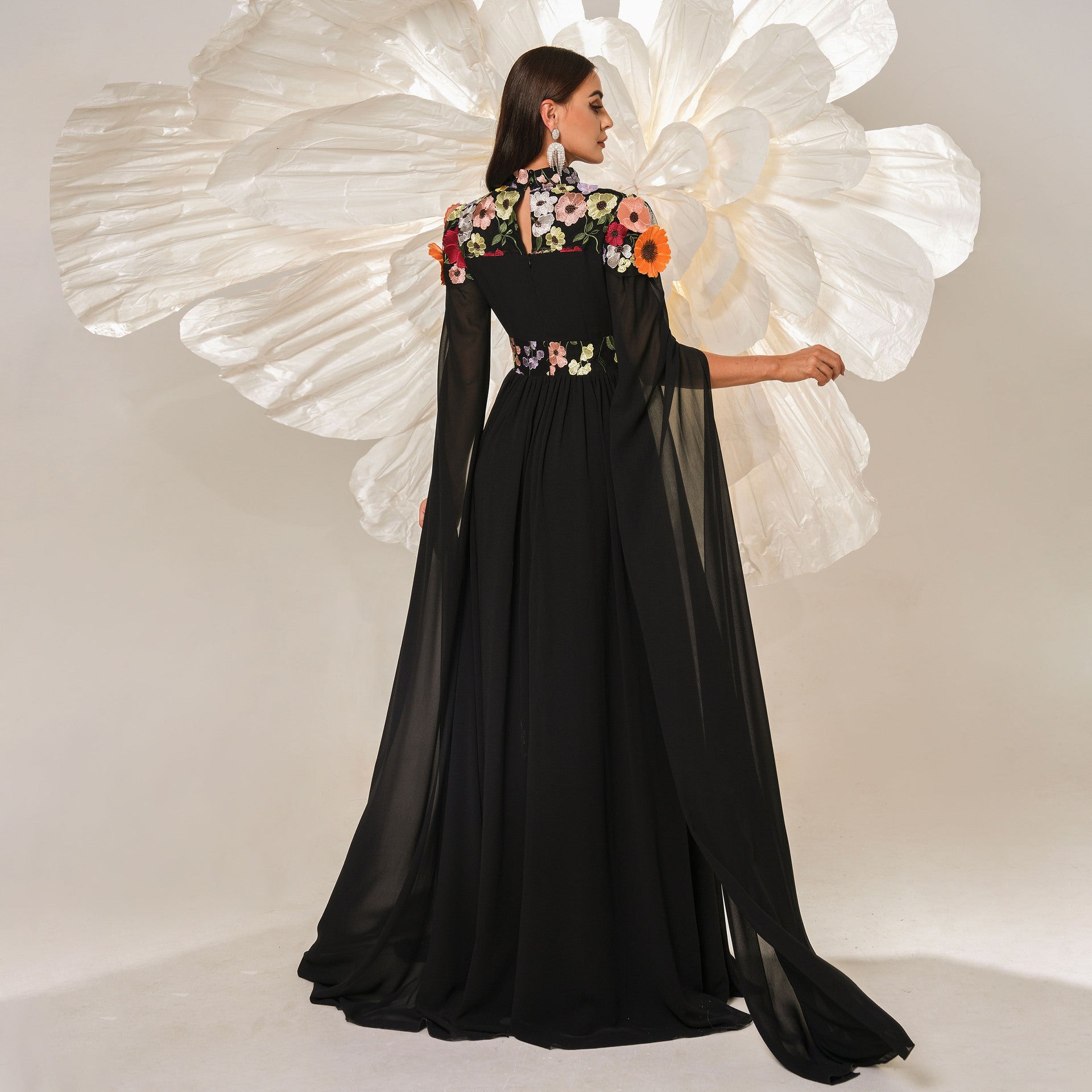 Chic High-Neck Formal Party Embroidered Long Evening Dress Slim Waist Bridesmaid Dress 4