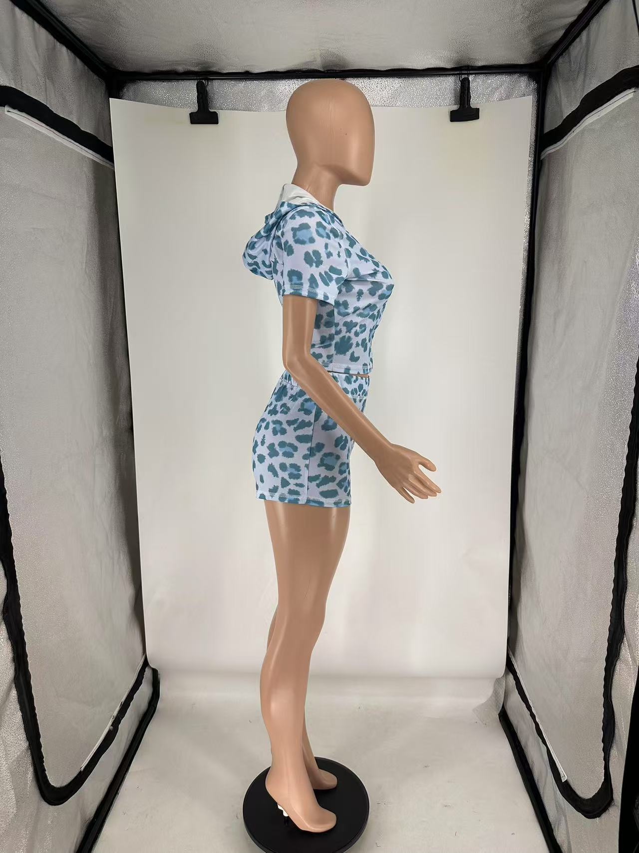 Leopard Print Zip-Up Hooded Tight-Fit Two Piece Shorts Set 18