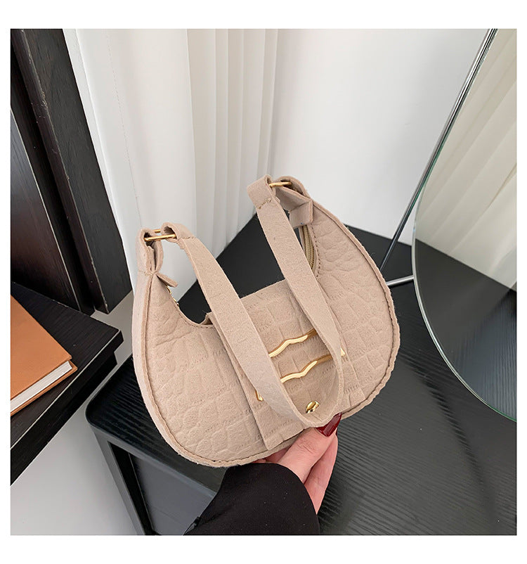 Women Trendy Saddle Bag Felt Bag 21