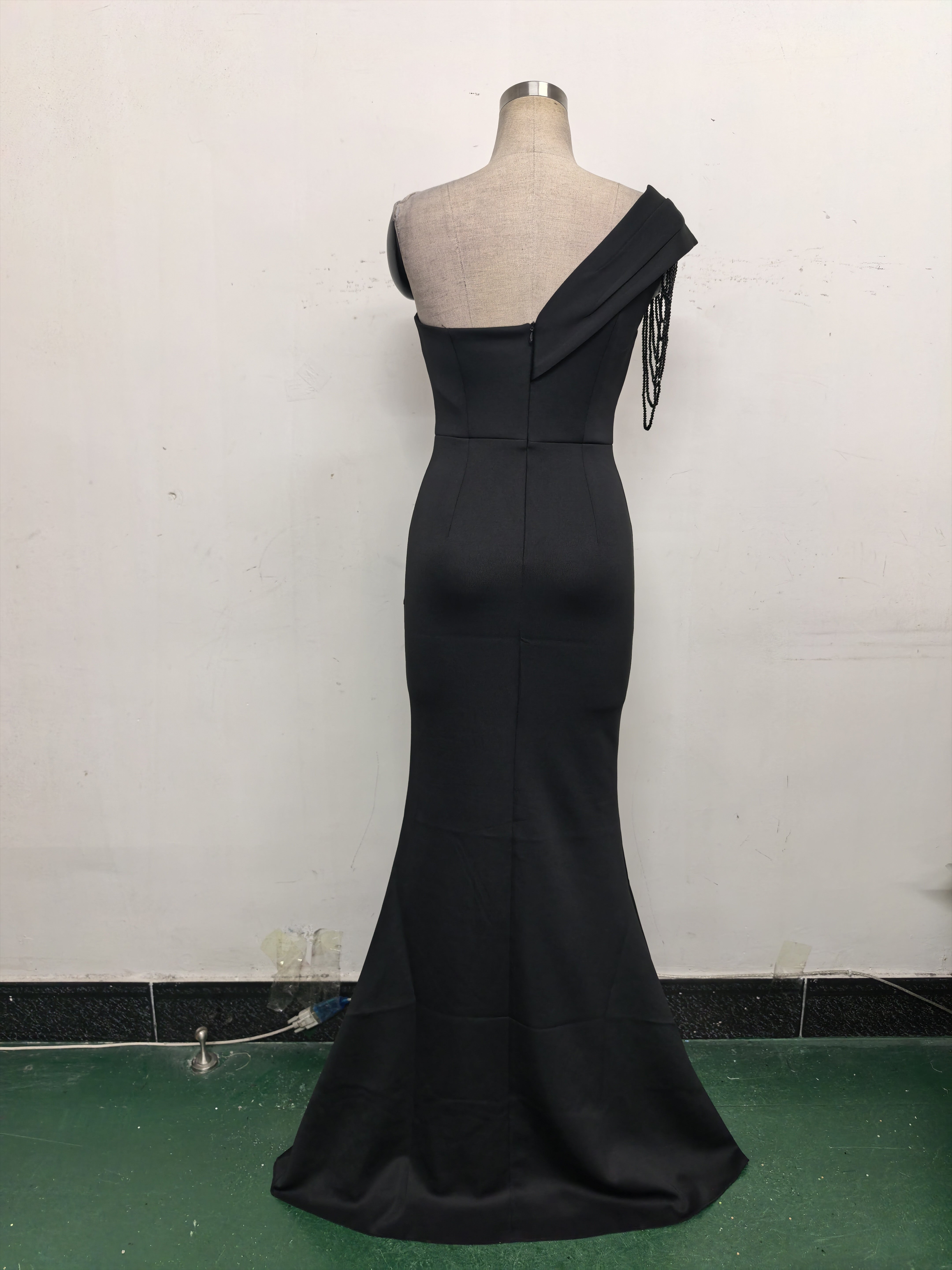 Women sexy and elegant evening beaded one-shoulder slit evening dress 37