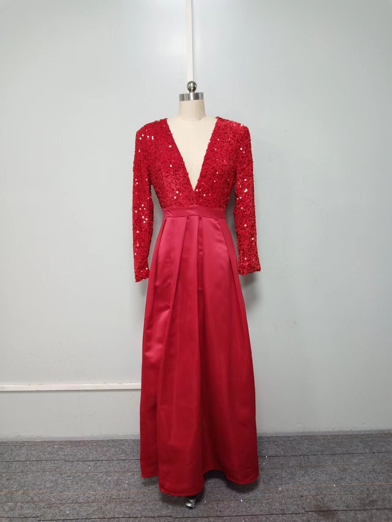 Feminine Long-Sleeved Sequin V-Neck Swing Sequin Slit Long Evening Dress 17