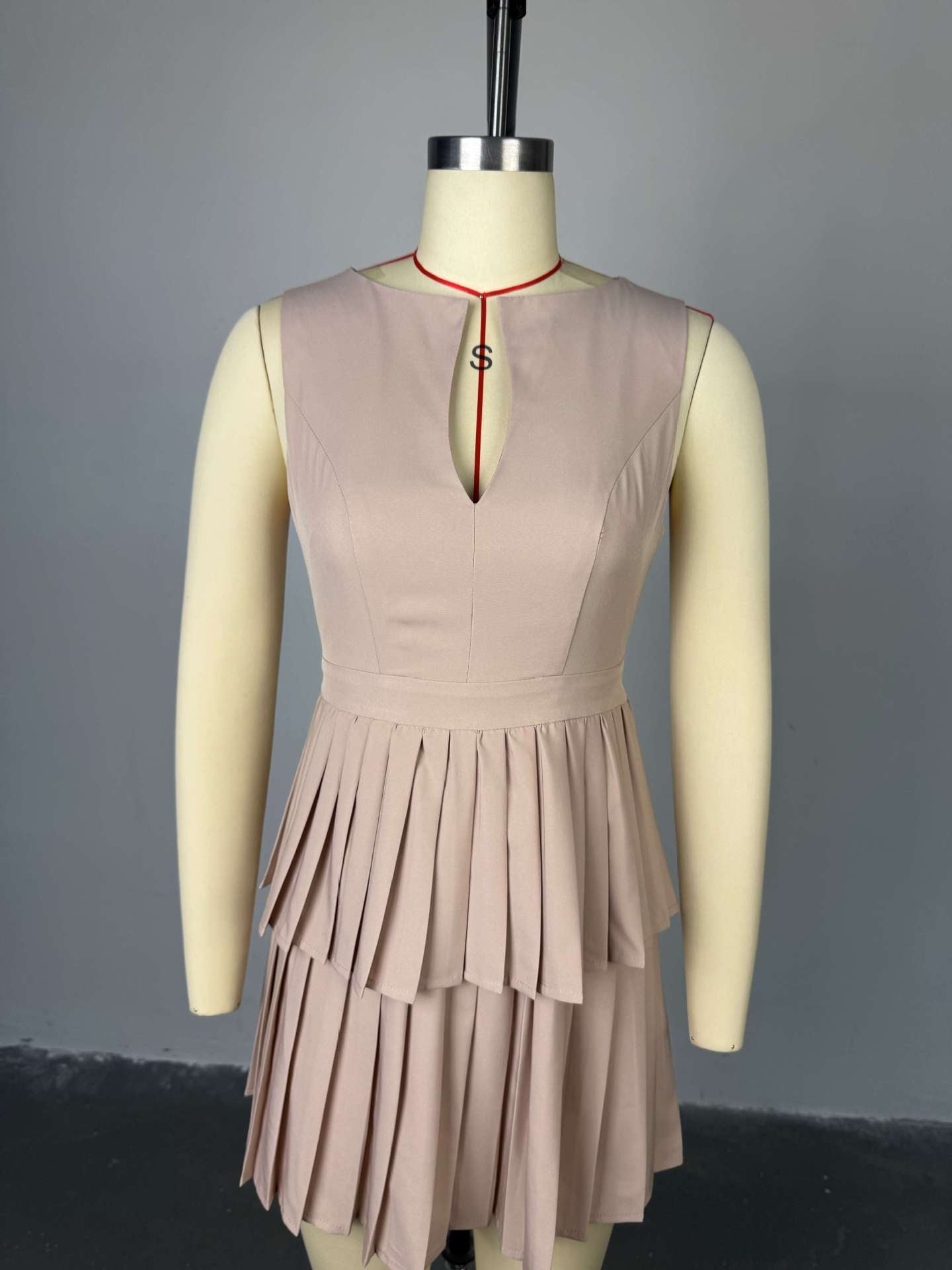 Summer V-Neck High-Waist Pleated A-Line Dress 8