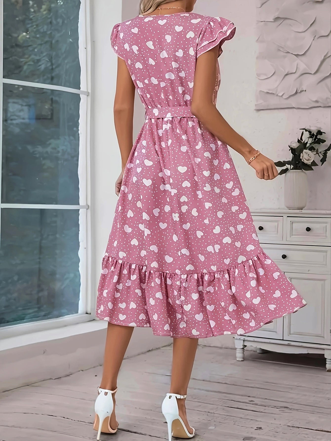 Women's Plus-Size Fashion Elegant Round-Neck Belted Heart Print Flying Sleeves Dress 3