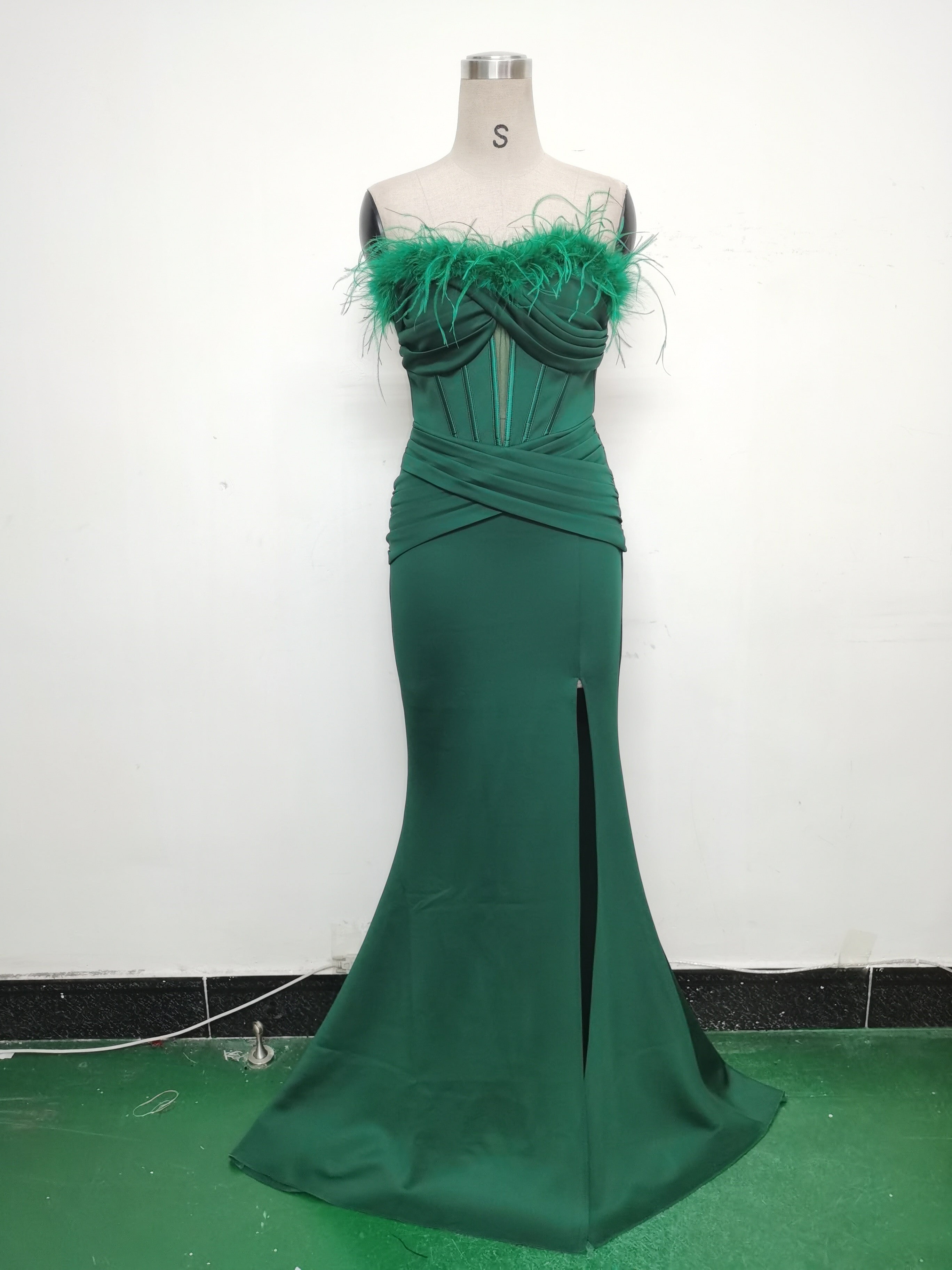 Feather Strapless Herringbone Slim Waist Solid Color Slit Evening Dress 18