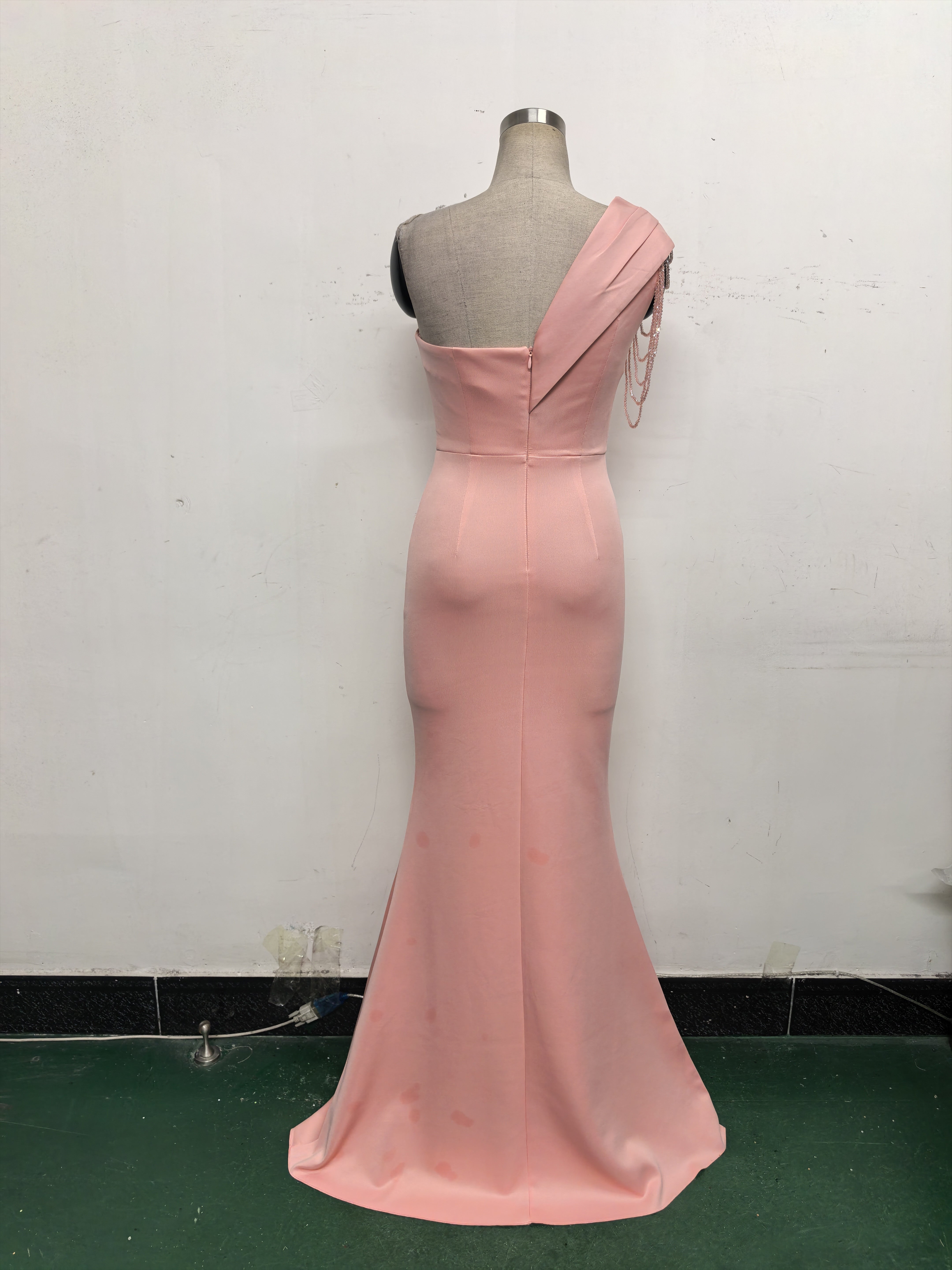 Women sexy and elegant evening beaded one-shoulder slit evening dress 45