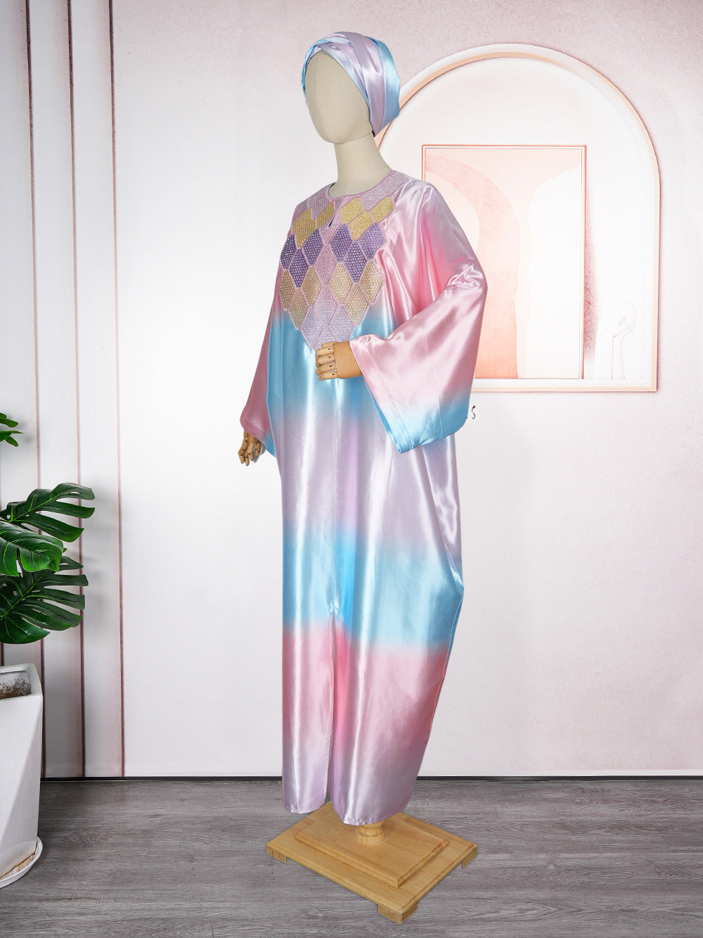 Plus-Size African Women Round Neck Embroidered Beaded Dress 5