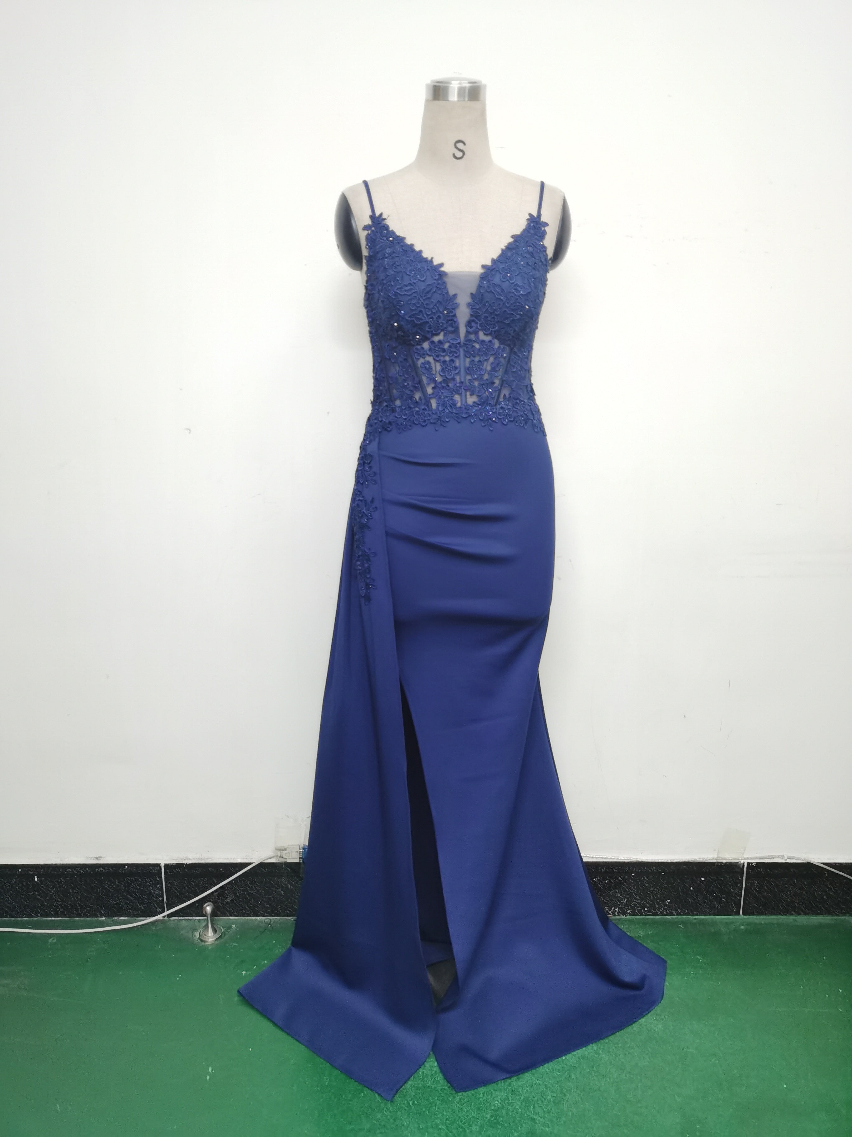 Women Beaded Flowered Fishbone Evening Dress 28