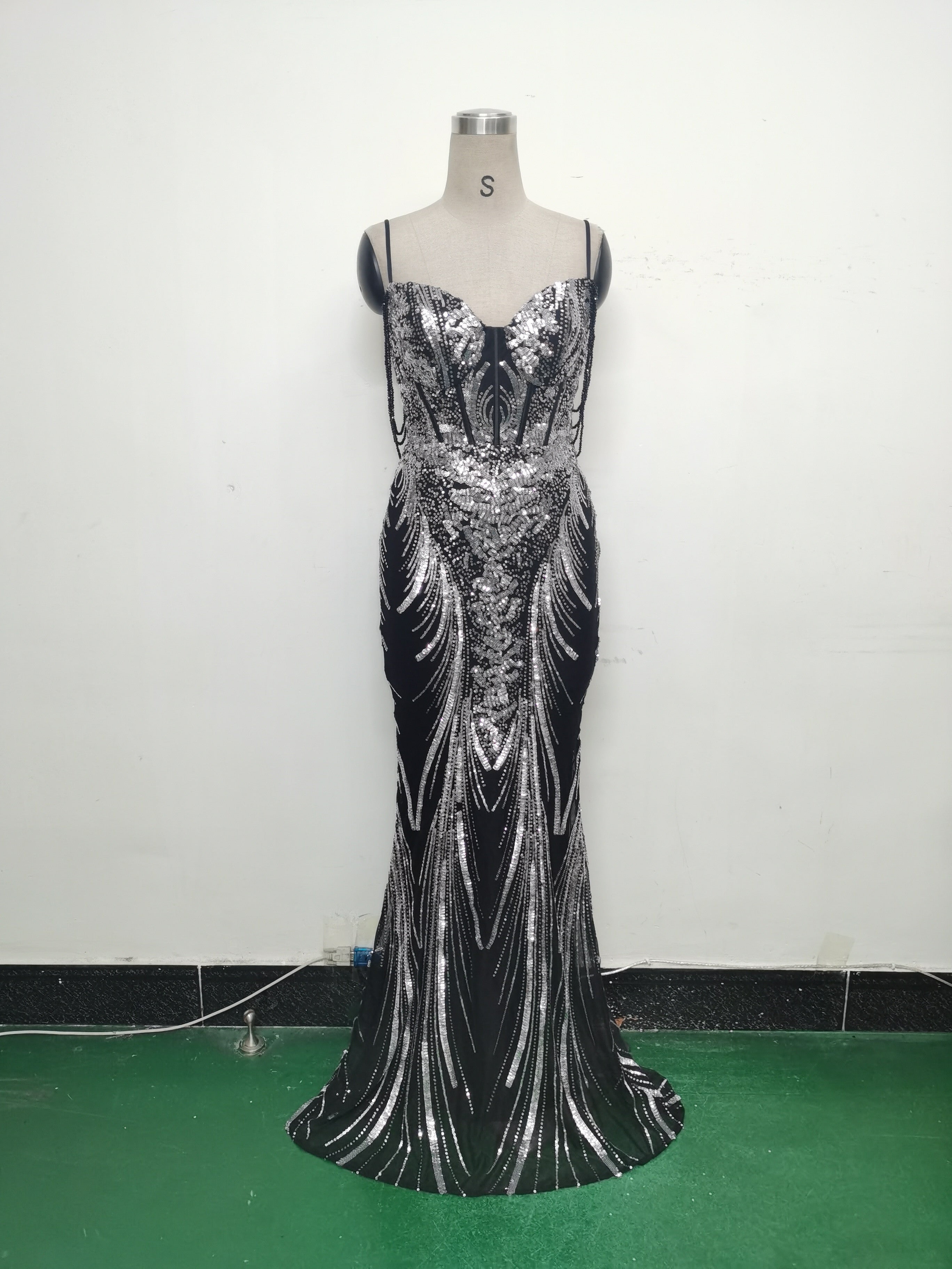 Fishbone Slim Waist Sexy Rhinestone Chain Strap Evening Dress 28