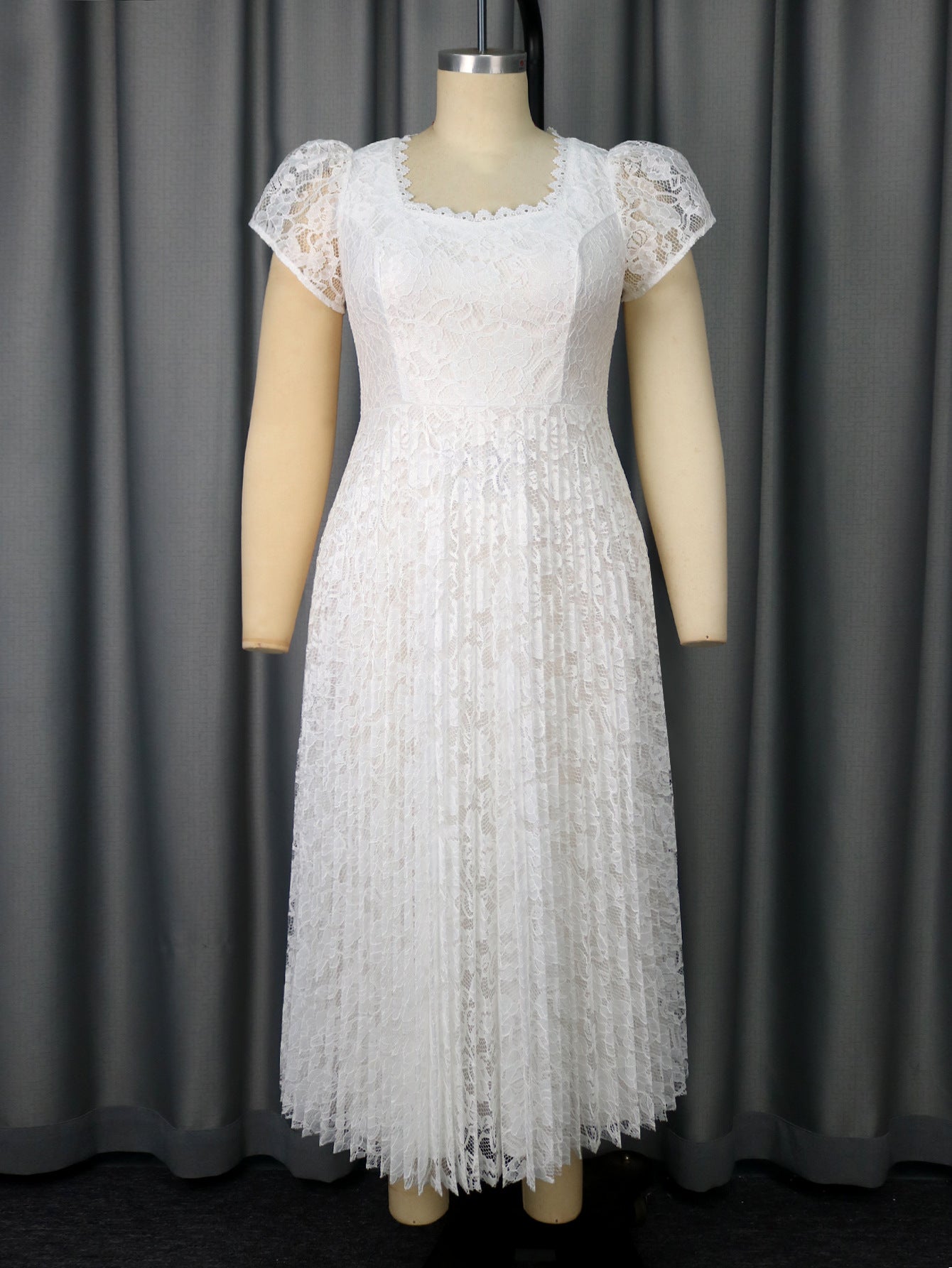 Plus Size Lace Trim Elegant Square-Neck Flared Party Dress 4