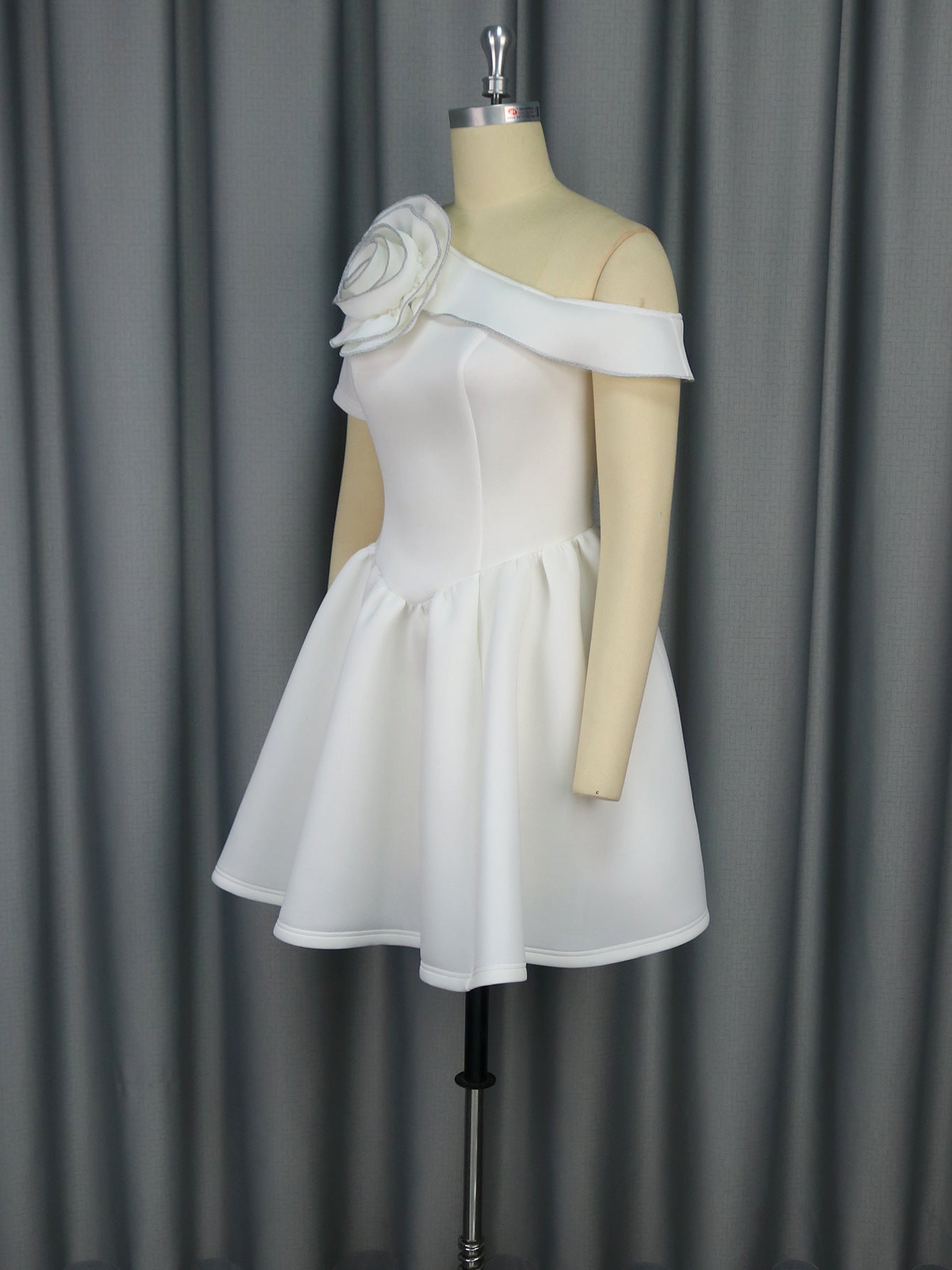 Solid Color A-Line One-Shoulder Wedding Dress 8