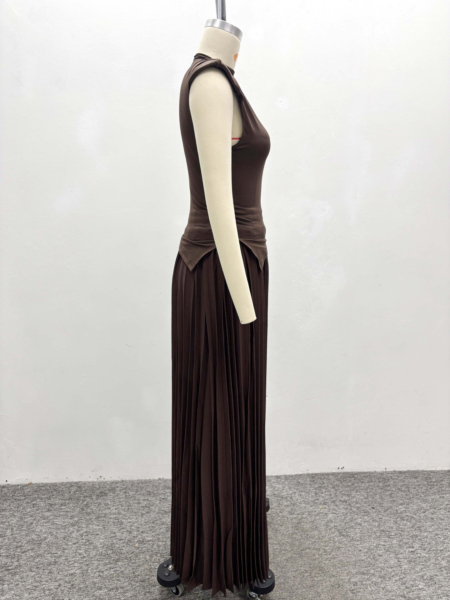 African Women Solid Irregular Sleeveless Crop Top Pleated Skirt Two-piece Set 6