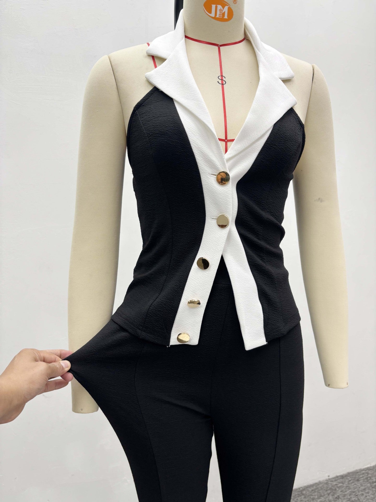 Women Sleeveless Contrast Cardigan Vest Top and Shorts Two-piece Set 6