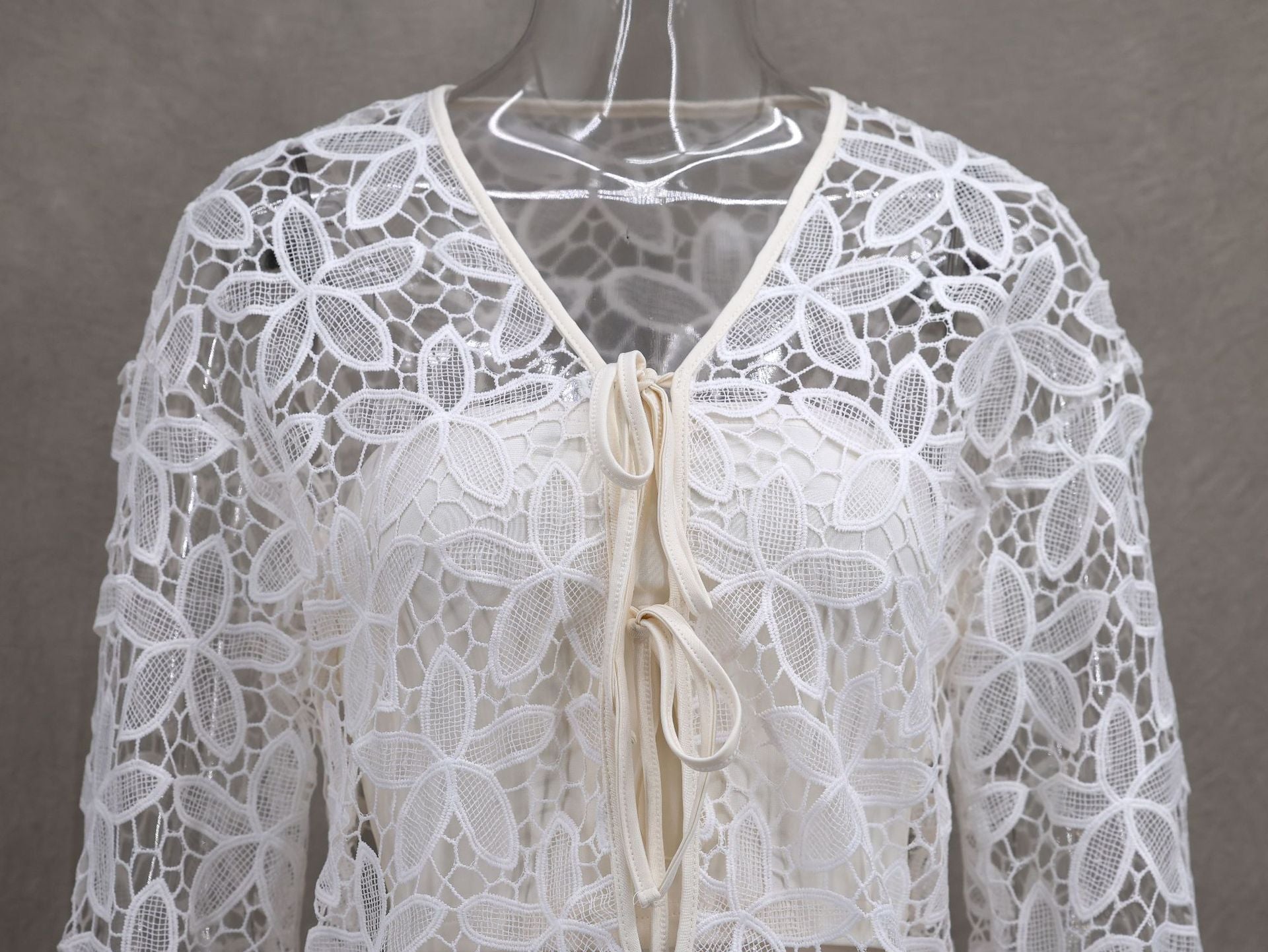 Spring Summer Fashion Elegant Luxury Lace Flower Hollow Embroidery Strapless Cardigan 9