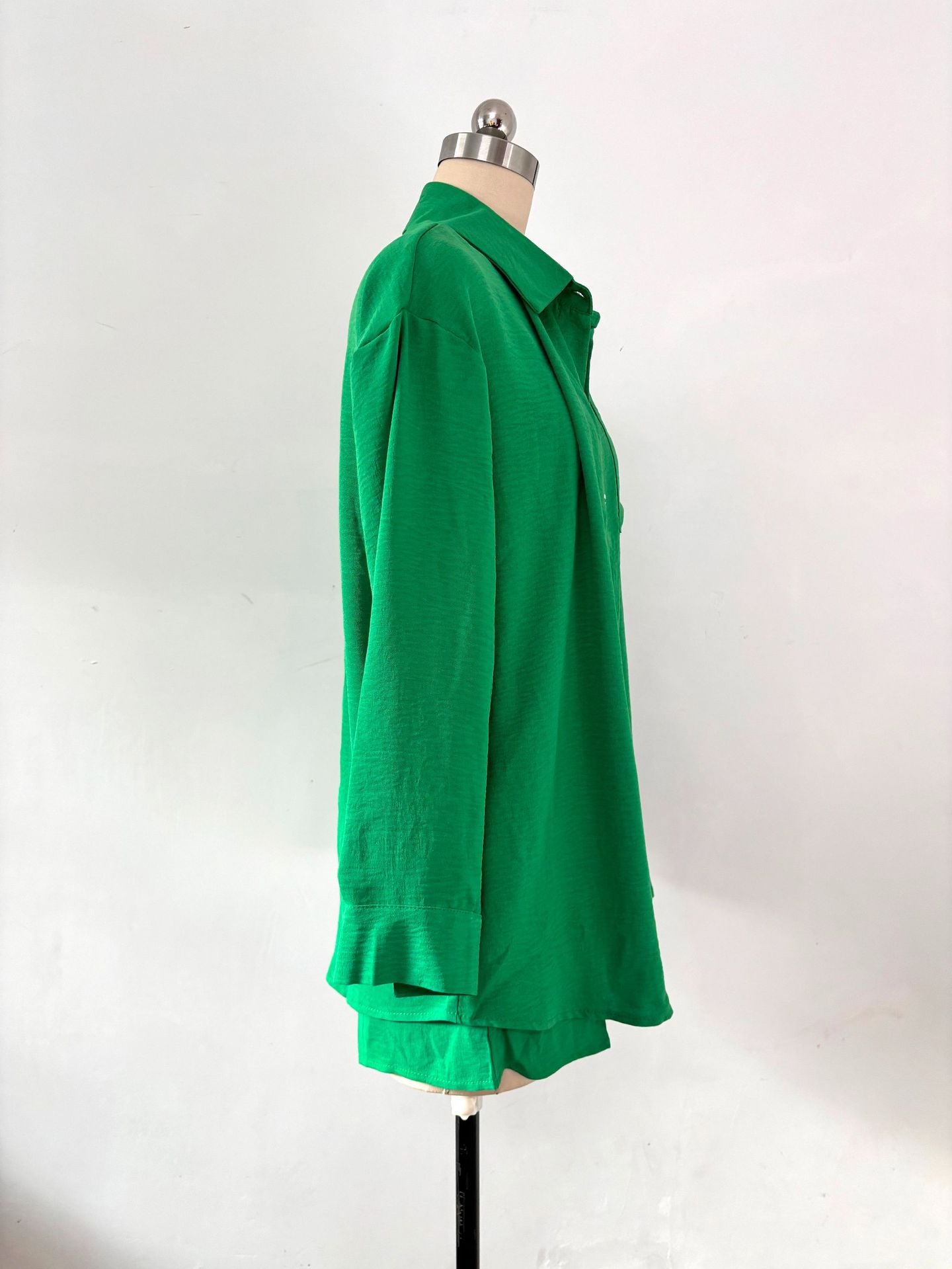 Spring and Spring Women's Solid Color Long-Sleeved Shirt Elastic Waist Loose Shorts Casual Two-Piece Set 24