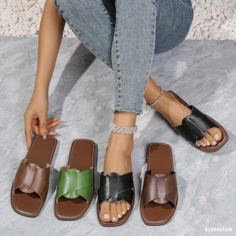 Summer Plus Size women's fashionable leather flip flops outdoor wear flat slippers 21