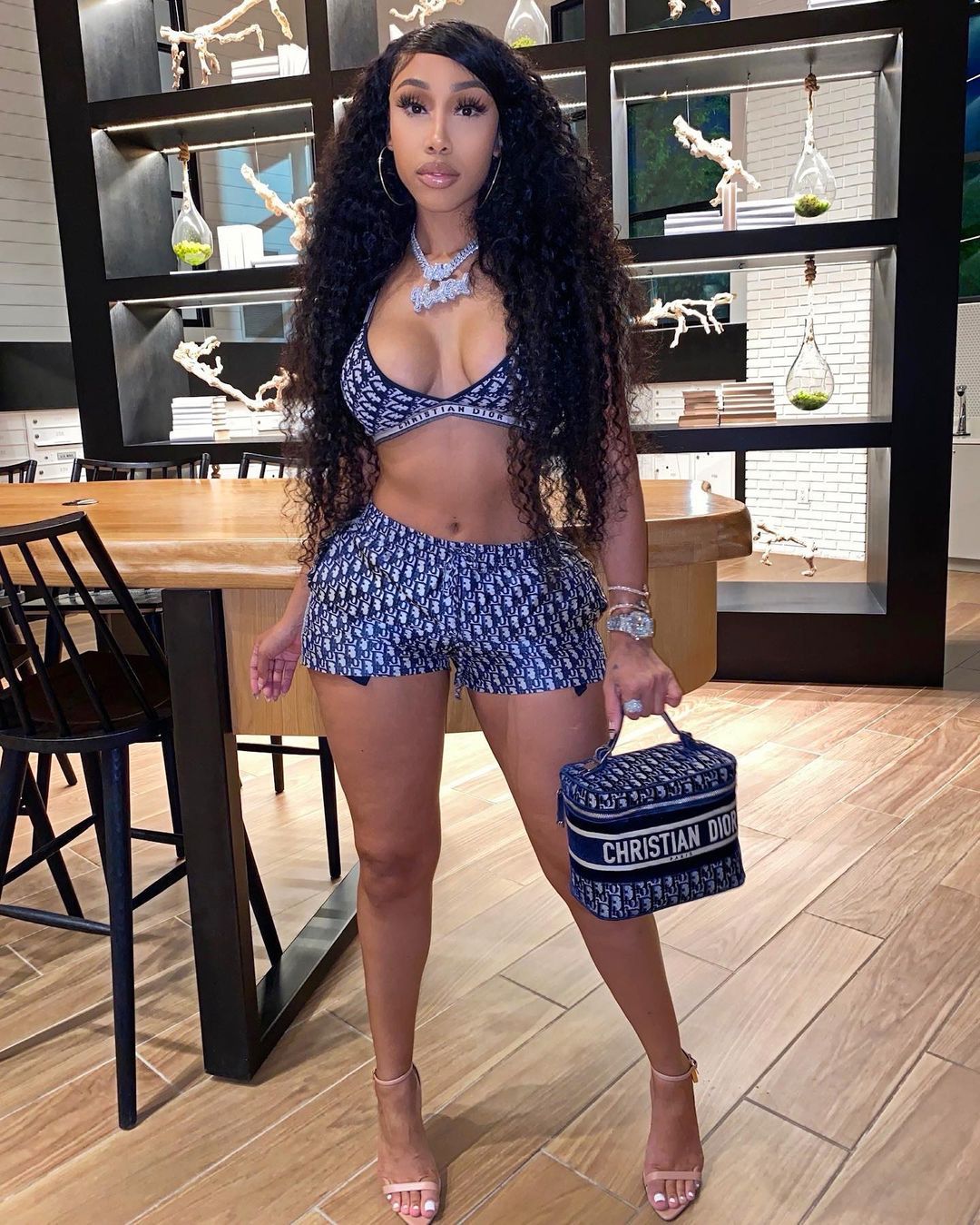 Summer Fashion Casual Wrapped Chest Strap Elastic Waist Shorts Set Two Pieces 5