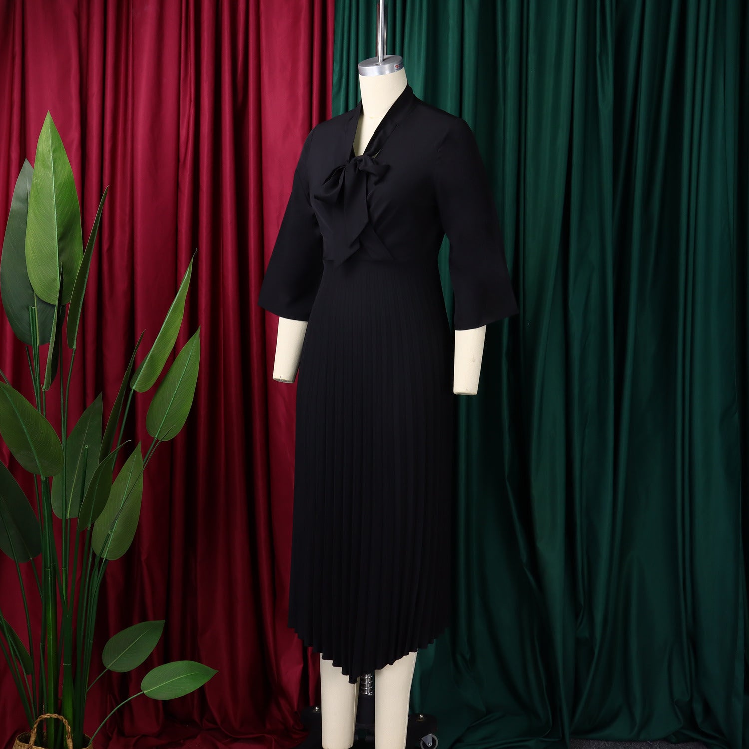 Women 3/4-sleeve tie dress with irregular pleats 30