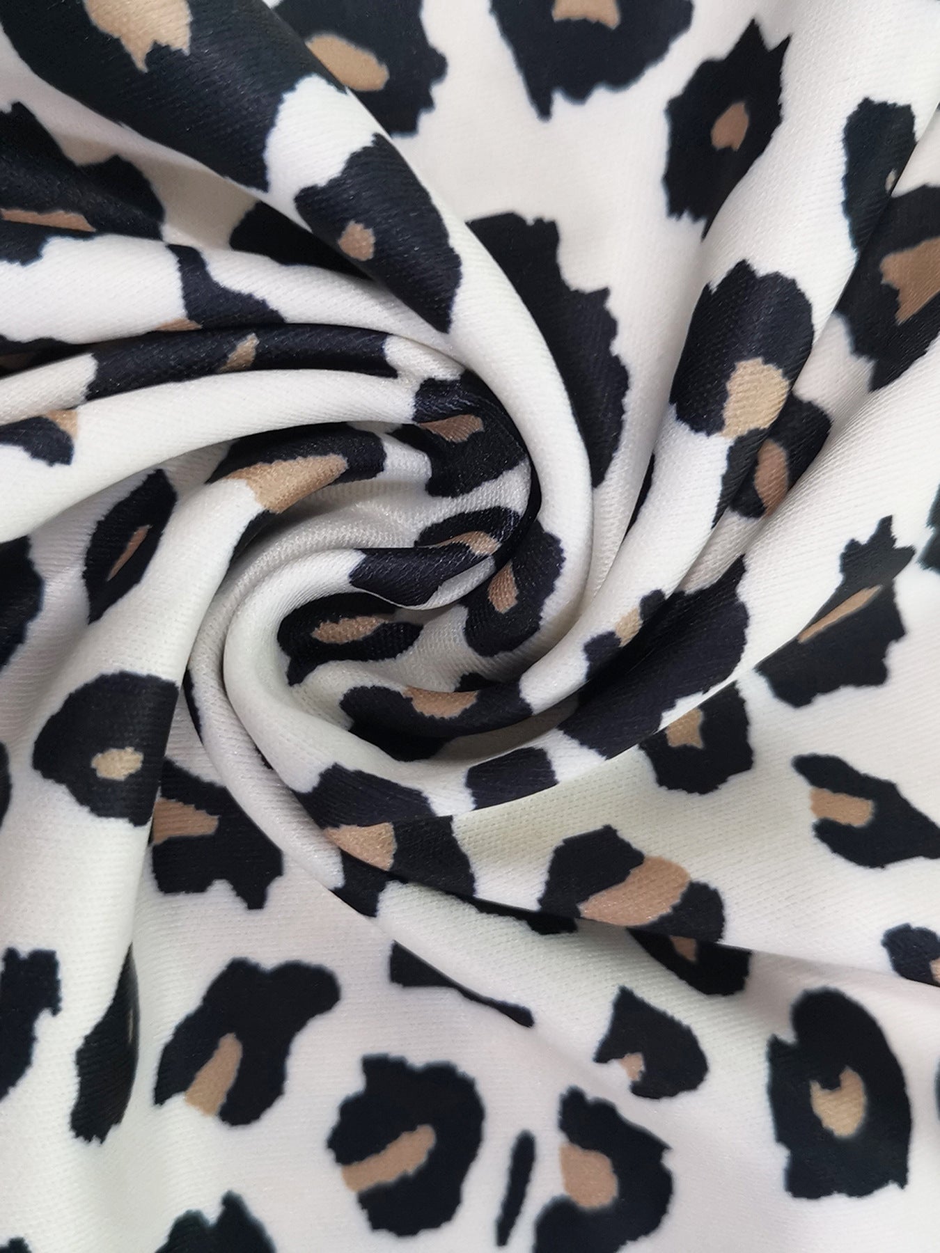 Summer Leopard Print Round Neck Short-Sleeved Loose Two Piece Shorts Set 5