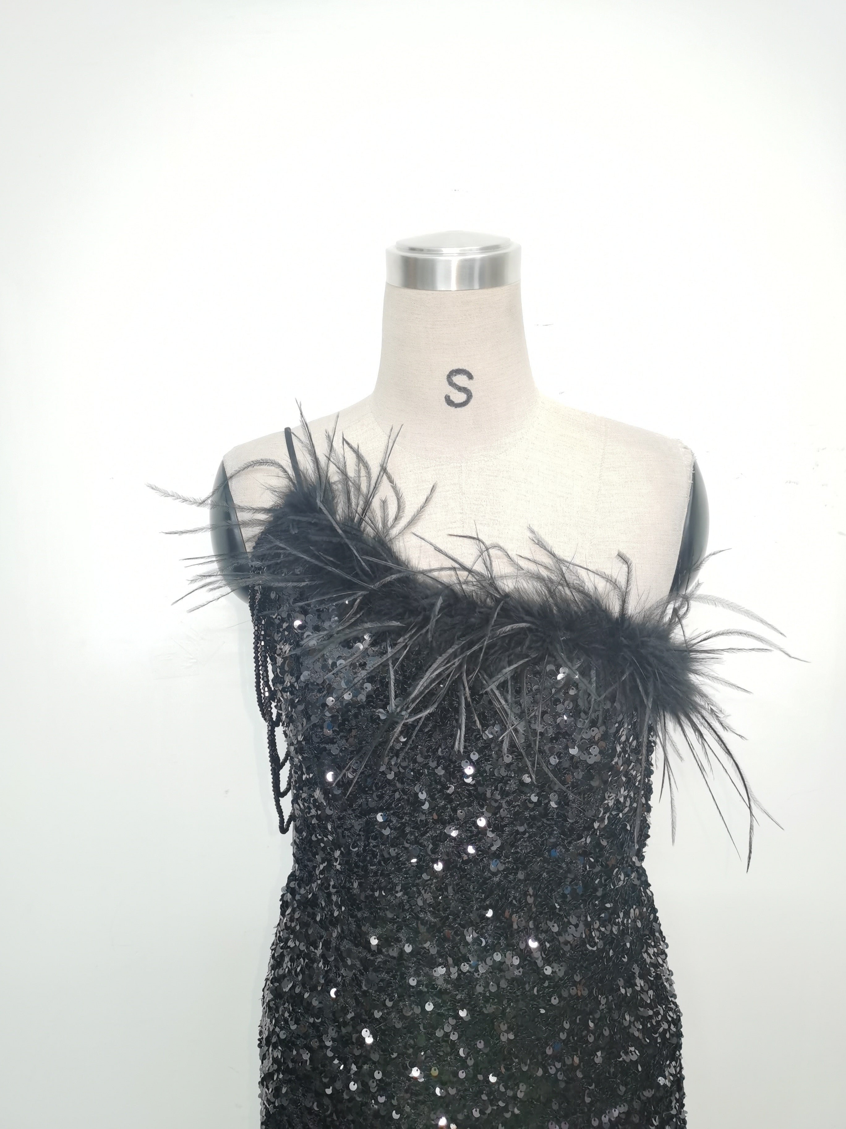 Women Ostrich Feather Beaded Sequin One Shoulder Slash Shoulder Slit Evening Dress 28