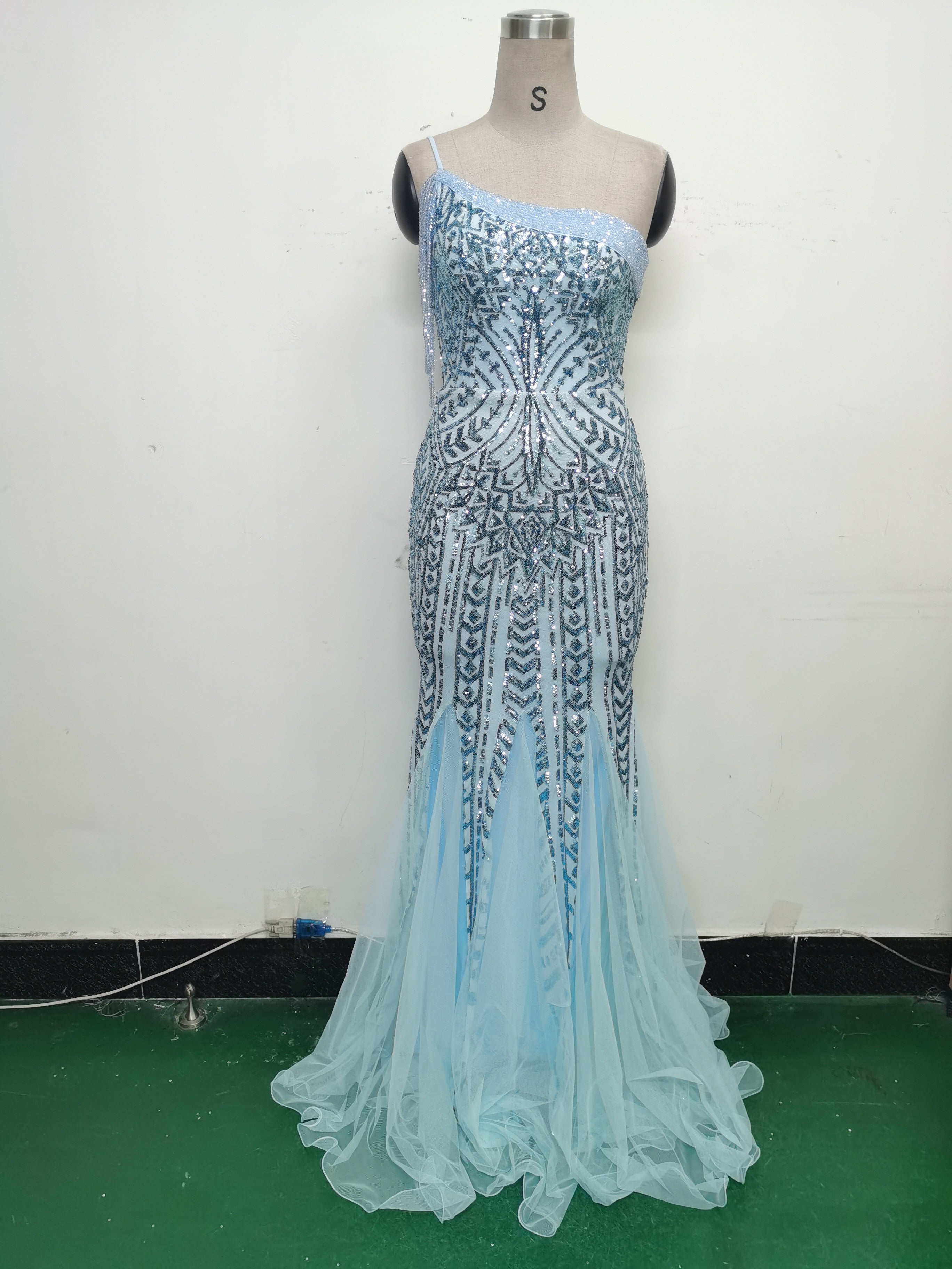 Women gift-ordered sequined mesh evening dress 28