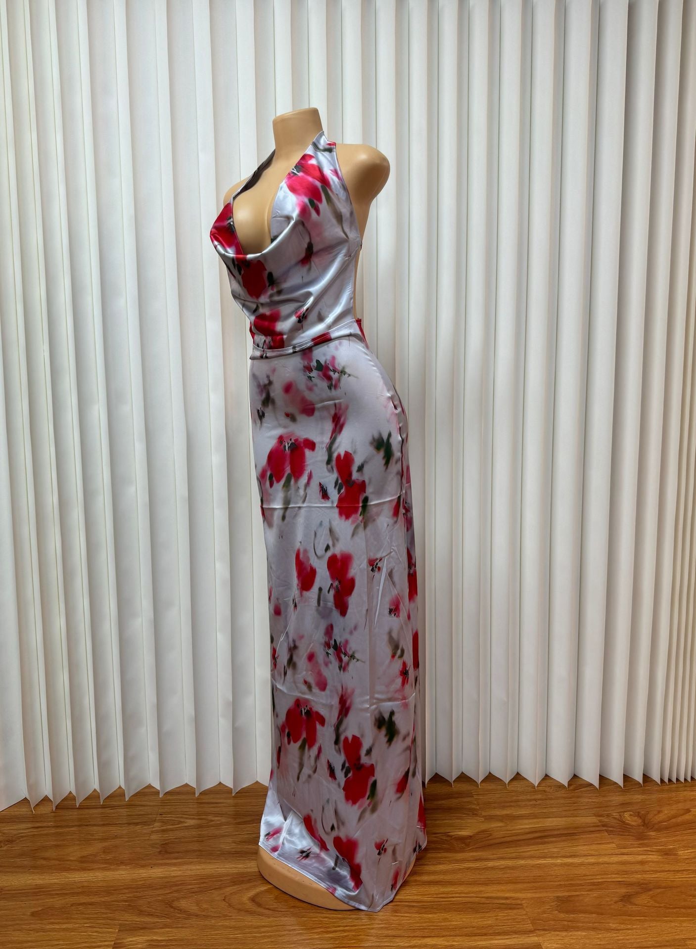 Chic Halter Neck Low Back Lace-Up Sexy Dress 8