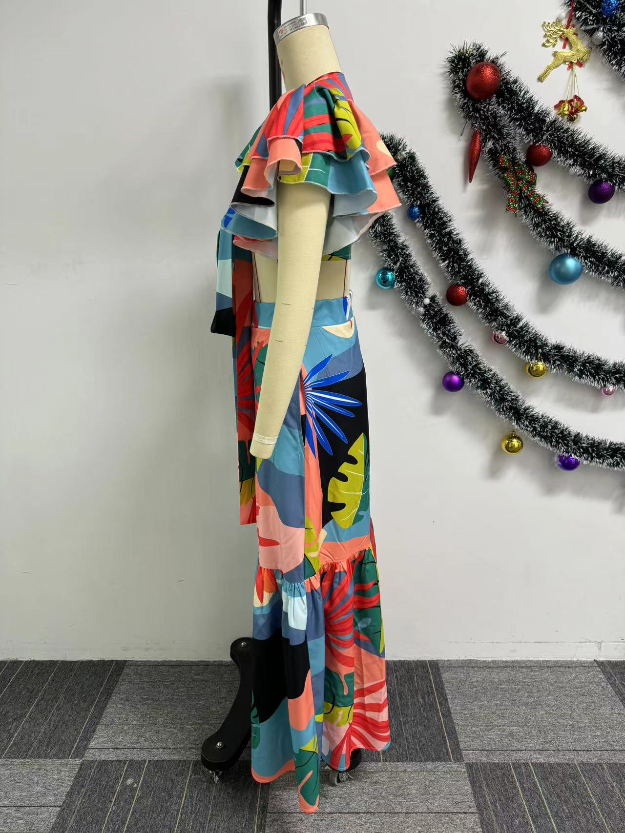 Women Sexy Printed Ruffle Lace-Up Top and Skirt Two-piece Set 9