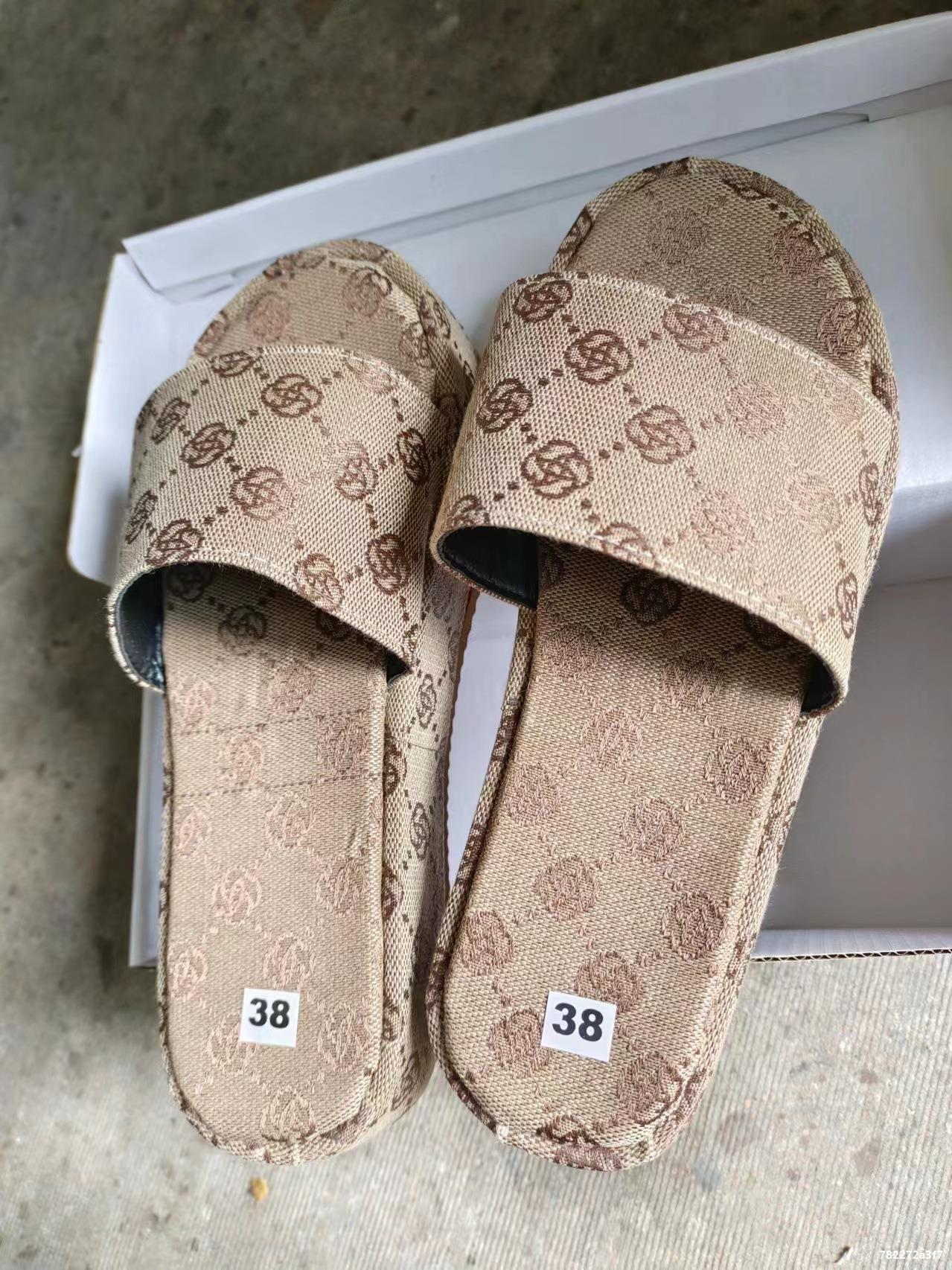 Women Plum Blossom Embroidery Platform Casual Slippers 14