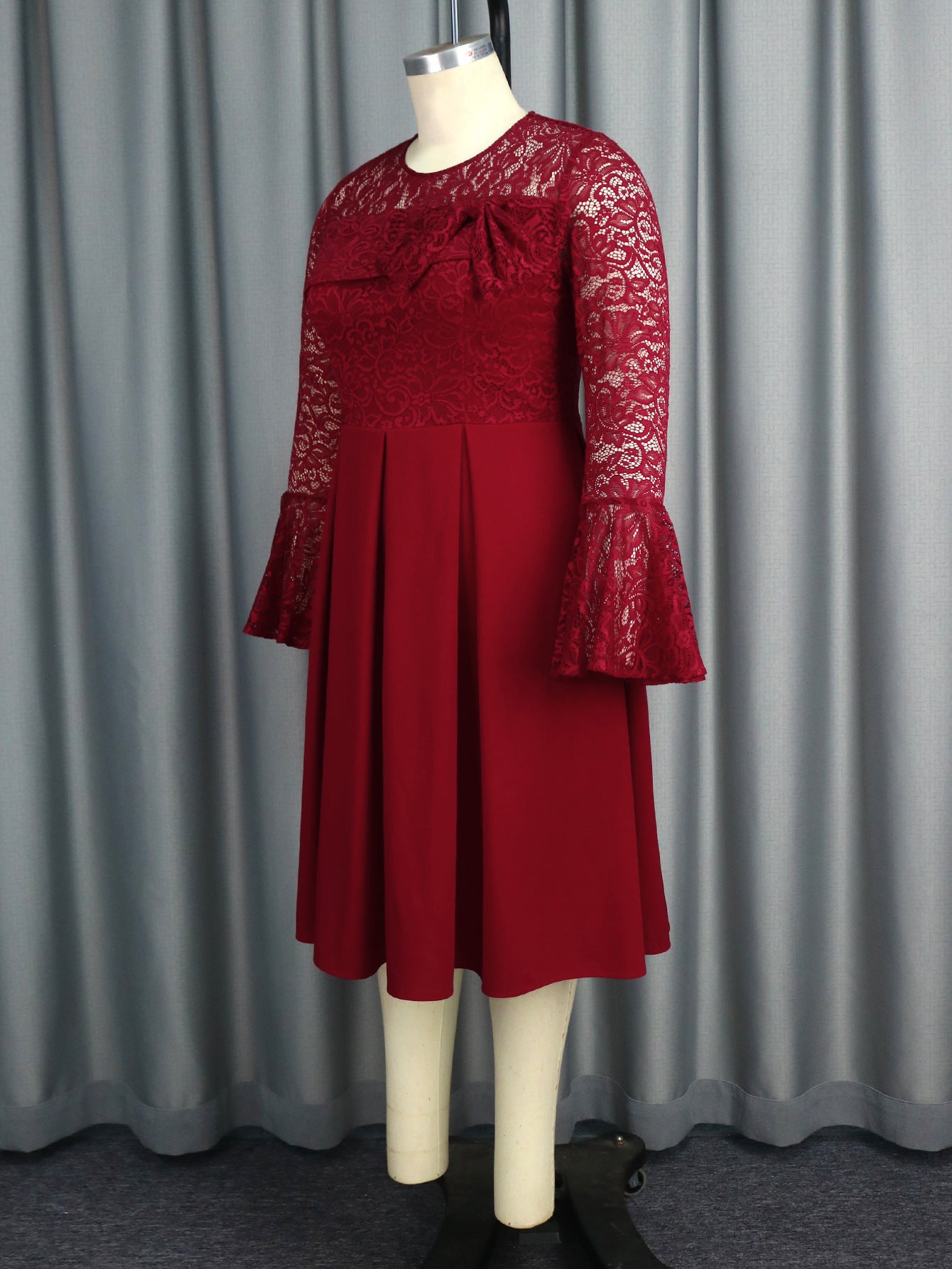 Lace Patchwork Bell Bottom Sleeve High Waist Plus Size Women's Party Dress 4