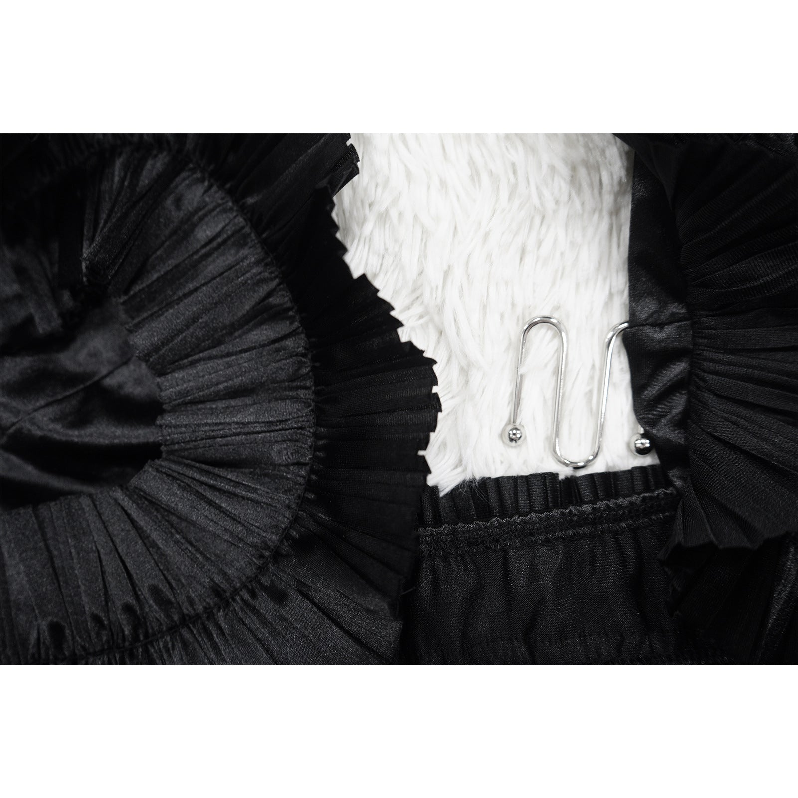 Fashionable Women's Solid Color Sleeveless Ruffled Halter Top Slit Pleated Skirt Two Piece Set 23