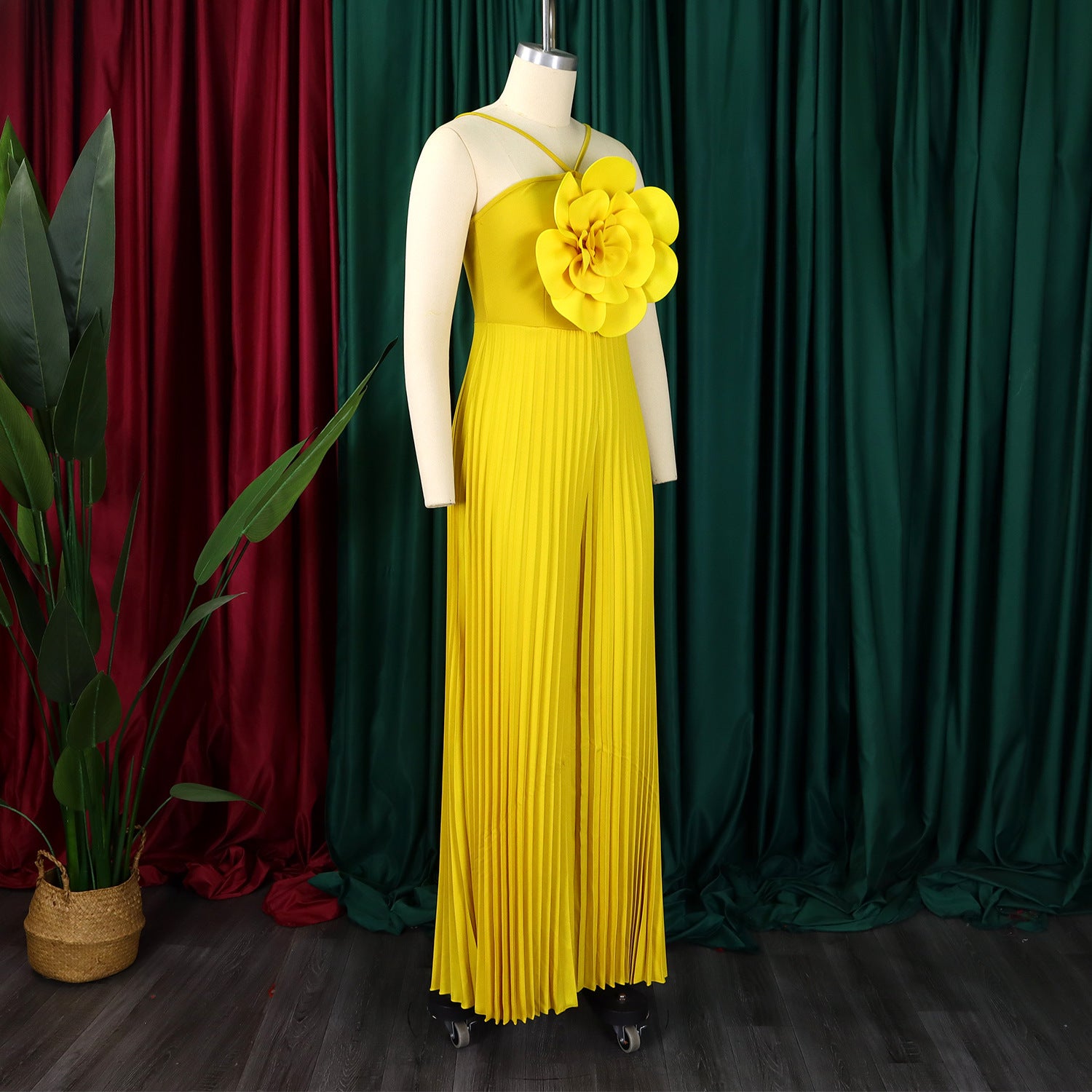 Women's Summer Halter Neck Flower Solid Color Wide Leg Plus Size Jumpsuit 11