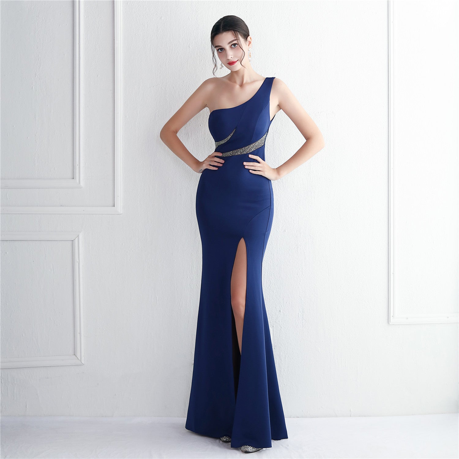 diamonds long one-shoulder banquet slim-fit fishtail wedding exhibition dress 3