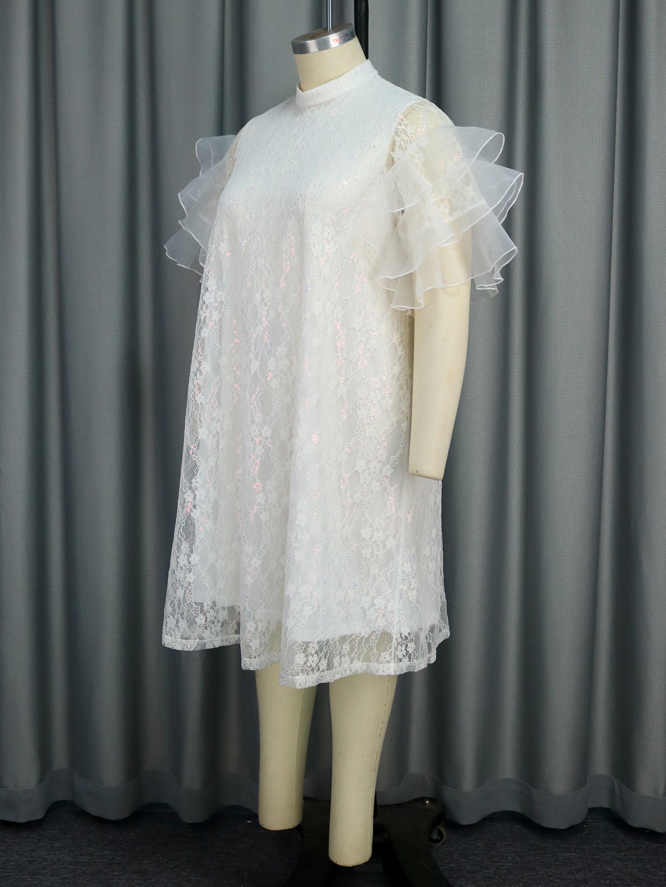 Plus Size Round Neck Ruffled Sleeve Fashionable Lace Loose Dress 3