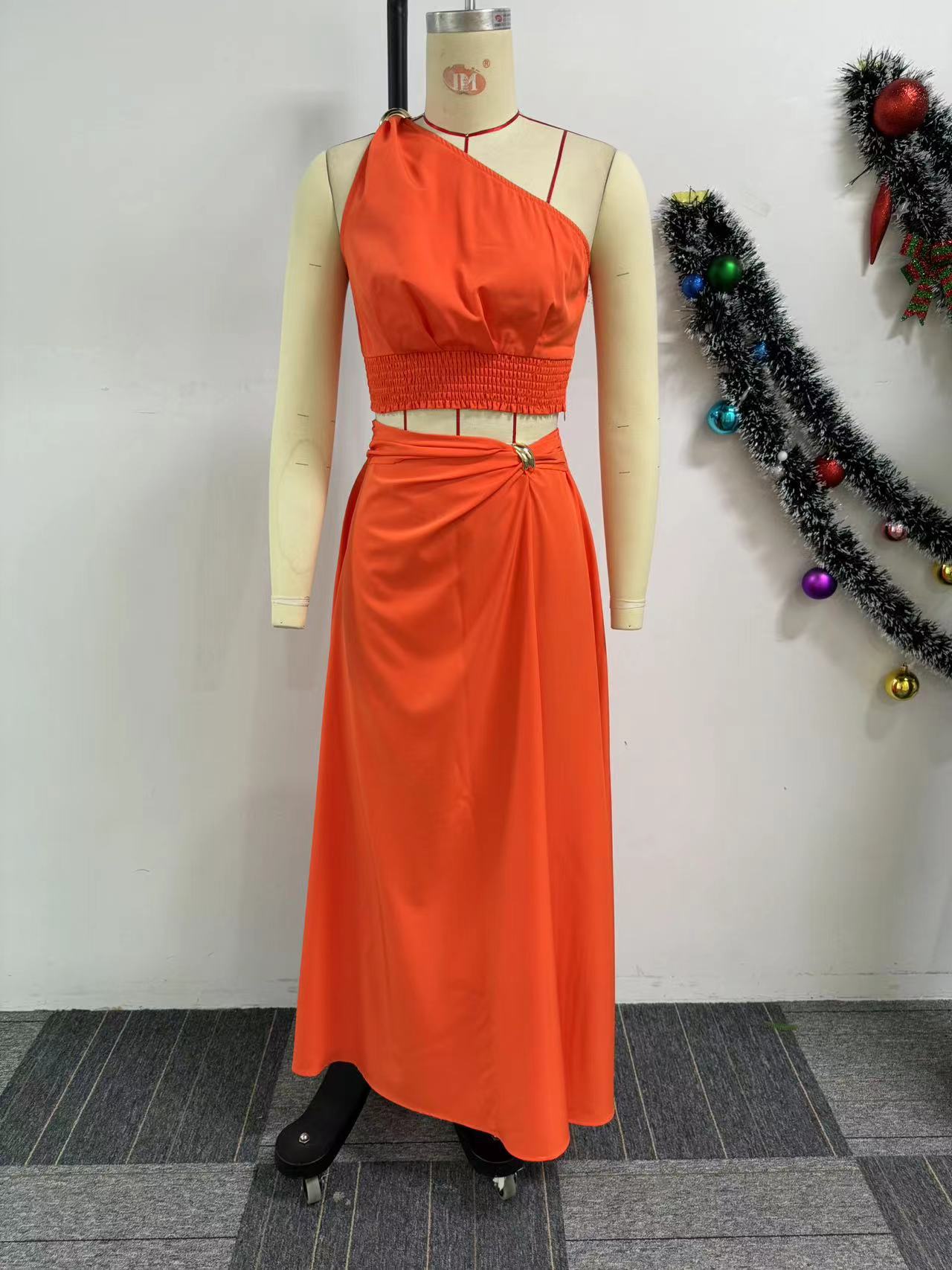 Women Slash Shoulder Slit Sleeveless Top and Skirt Two-piece Set 10