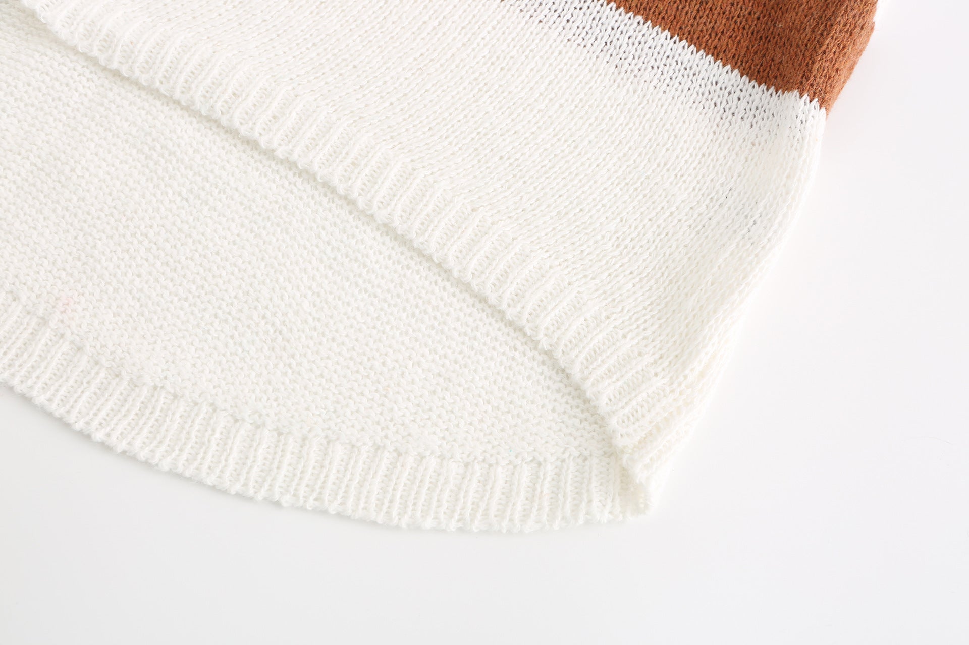 Summer fashion casual deep V-neck knitting vest and shorts two-piece set 46