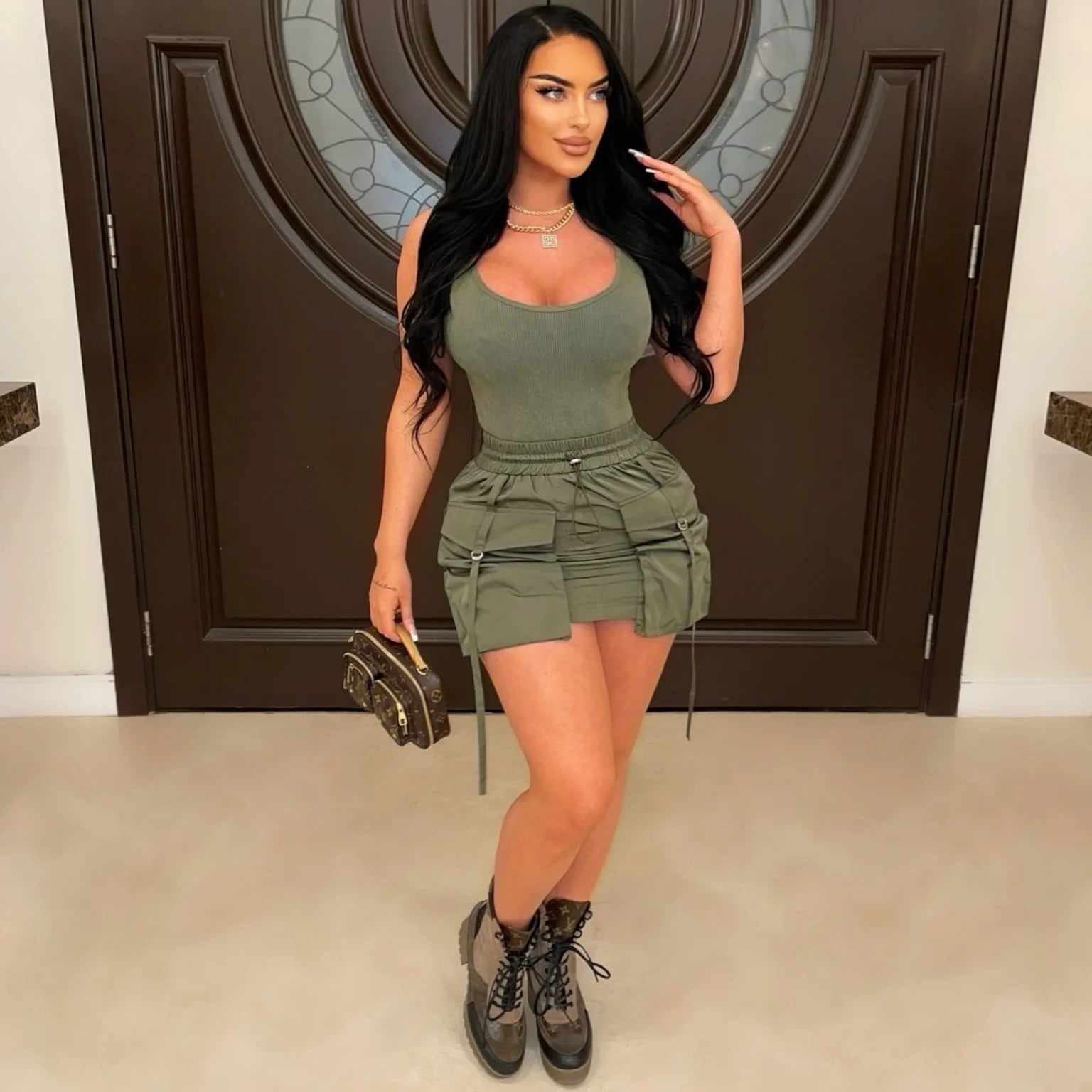 Women's Solid Color Multi-Pocket High-Waist Short Cargo Skirt 3