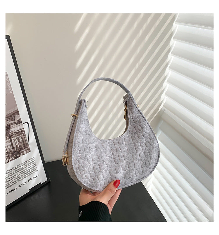 Baguette bag women's spring fashion retro felt creasing crocodile pattern underarm bag women's shoulder bag 28