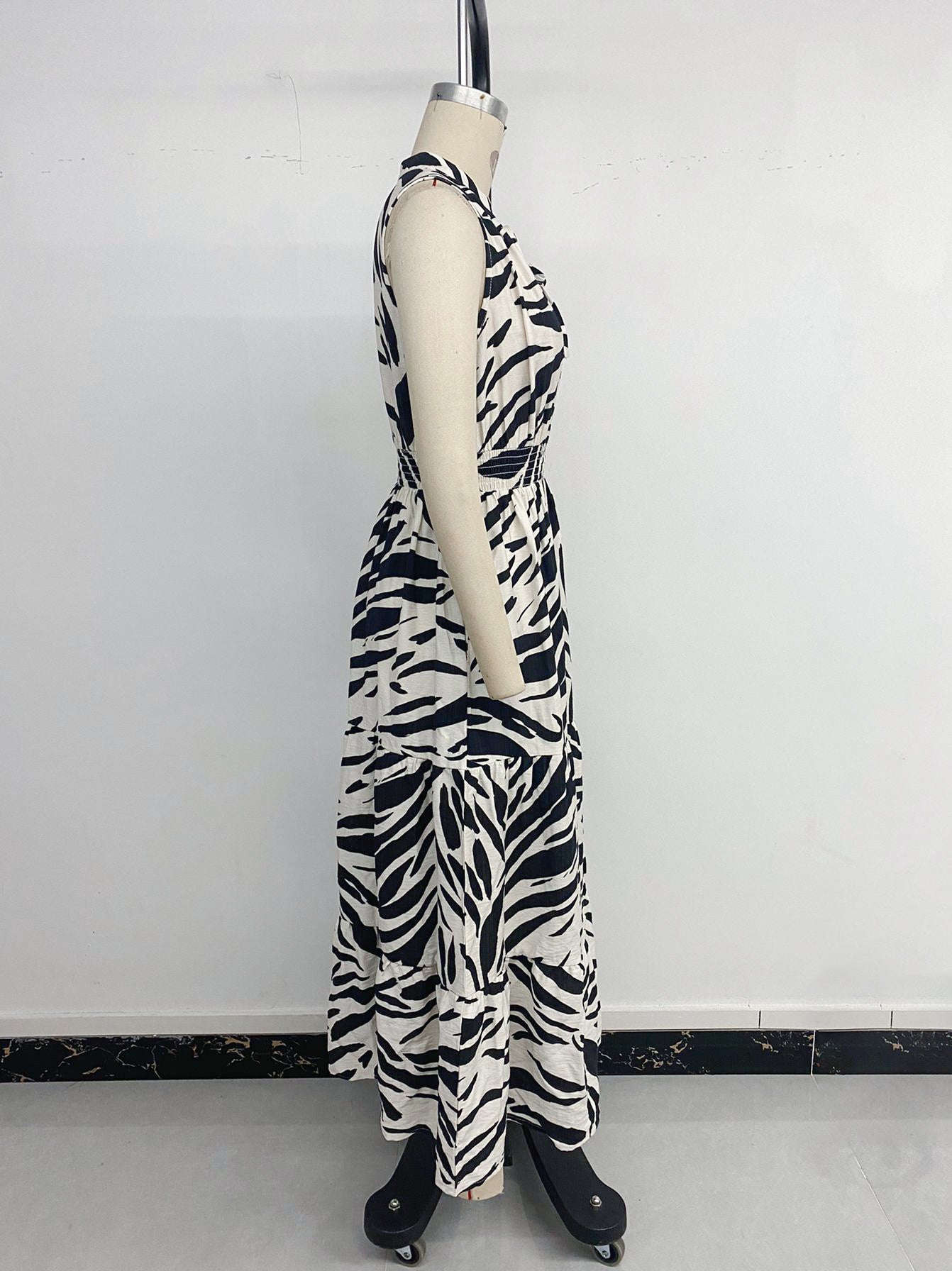 Women Elegant V-Neck Sleeveless Zebra Print Dress 7